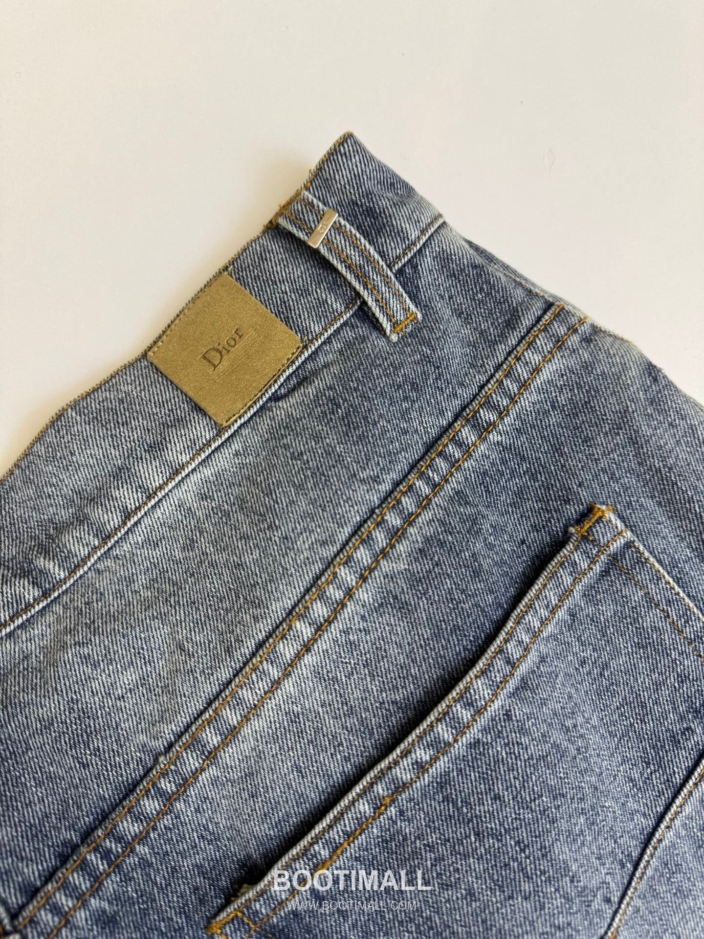 디올 2026SS 자수 컬러블록 워싱 레귤러핏 롱 데님 팬츠 블루 Dior 2026 SS Embroidered Colorblock Washed Regular Fit Long Denim Pants Blue 6