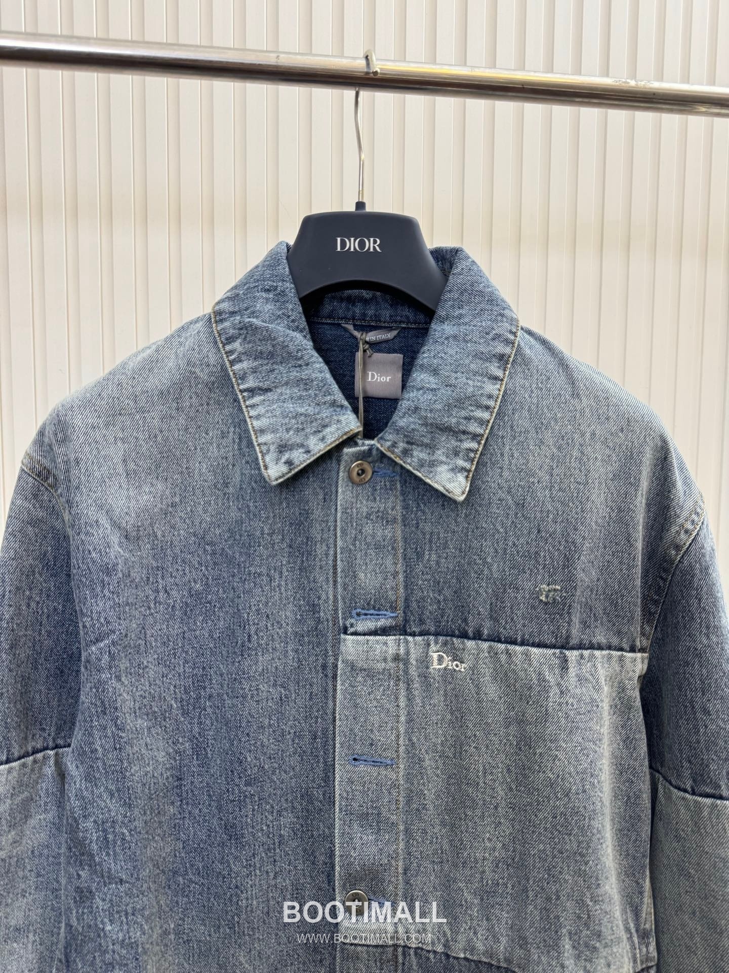 디올 2026SS 자수 컬러블록 워싱 레귤러핏 롱슬리브 블루 데님 셔츠 재킷 Dior 2026 SS Embroidered Colorblock Washed Regular Fit Long Sleeve Blue Denim Shirt Jacket 3