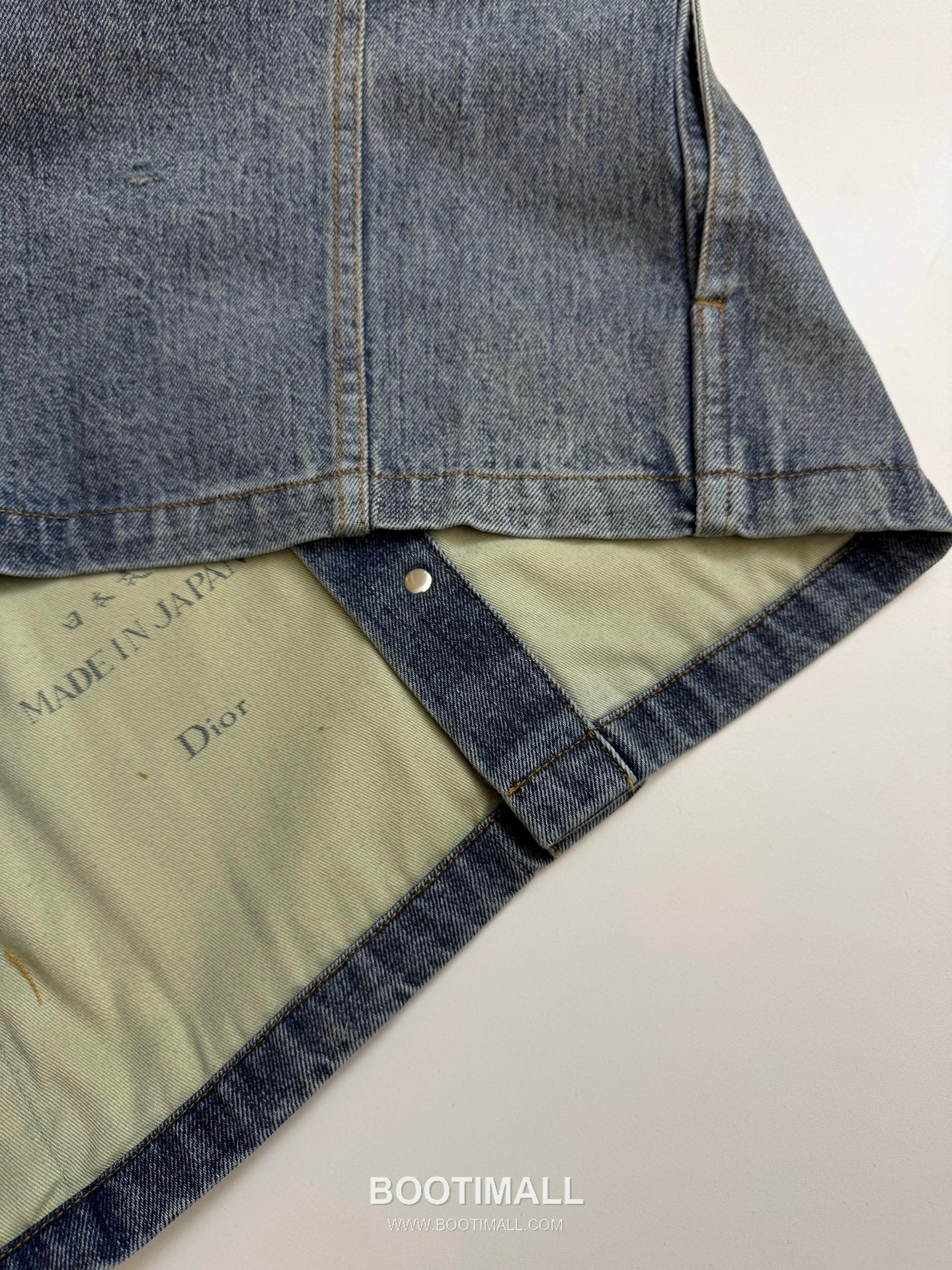 디올 2026SS 자수 컬러블록 워싱 레귤러핏 롱슬리브 블루 데님 셔츠 재킷 Dior 2026 SS Embroidered Colorblock Washed Regular Fit Long Sleeve Blue Denim Shirt Jacket 8