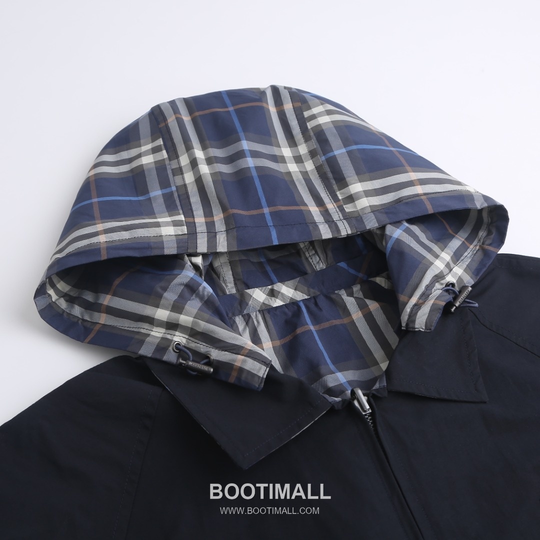 버버리 2026SS 리버서블 코튼캔버스 체크 루즈핏 후드 블랙 재킷 Burberry 2026 SS Reversible Cotton Canvas Check Loose Fit Hooded Black Jacket D278-C70 4