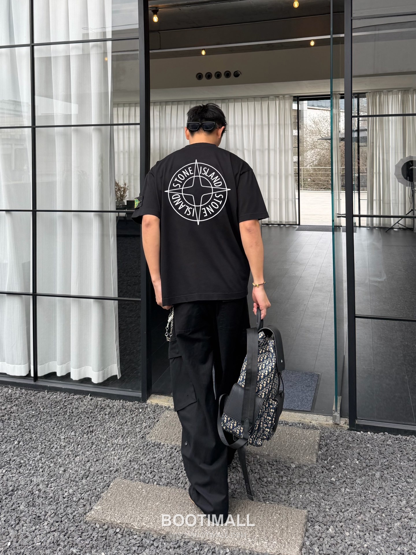 스톤아일랜드 2026SS 헤비코튼 로고패치 오버핏 반팔 블랙 티셔츠 Stone Island 2026 SS Heavy Cotton Logo Patch Oversized Short Sleeve Black T-Shirt 5