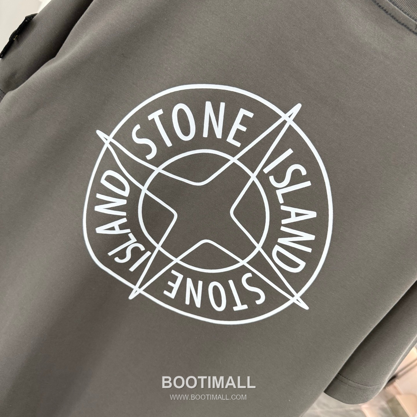 스톤아일랜드 2026SS 헤비코튼 로고패치 오버핏 반팔 카키 티셔츠 Stone Island 2026 SS Heavy Cotton Logo Patch Oversized Short Sleeve Black T-Shirt 15