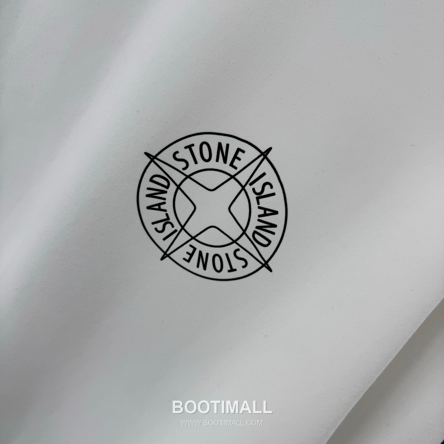 스톤아일랜드 2026SS 헤비코튼 로고패치 오버핏 반팔 화이트 티셔츠 Stone Island 2026 SS Heavy Cotton Logo Patch Oversized Short Sleeve Black T-Shirt 12