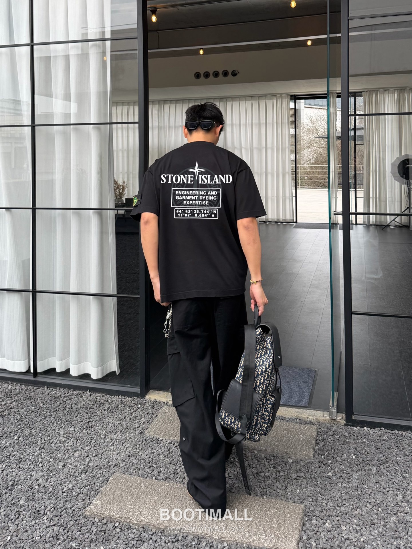 스톤아일랜드 2026SS 헤비코튼 로고패치 오버핏 반팔 블랙 티셔츠 Stone Island 2026 SS Heavy Cotton Logo Patch Oversized Short Sleeve Black T-Shirt 5