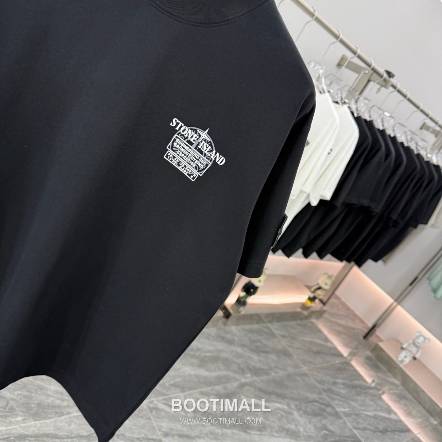 스톤아일랜드 2026SS 헤비코튼 로고패치 오버핏 반팔 블랙 티셔츠 Stone Island 2026 SS Heavy Cotton Logo Patch Oversized Short Sleeve Black T-Shirt 11