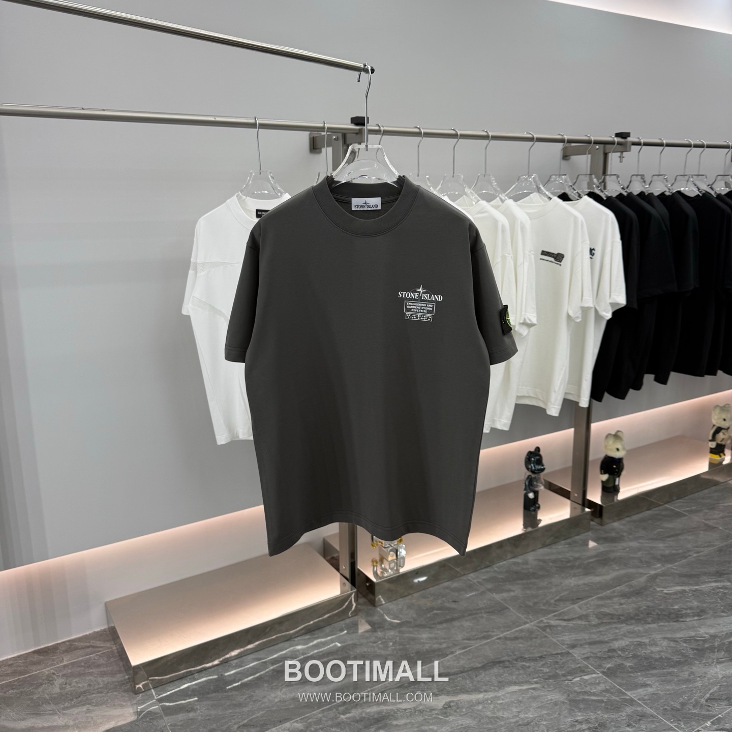 스톤아일랜드 2026SS 헤비코튼 로고패치 오버핏 반팔 카키 티셔츠 Stone Island 2026 SS Heavy Cotton Logo Patch Oversized Short Sleeve Black T-Shirt 7