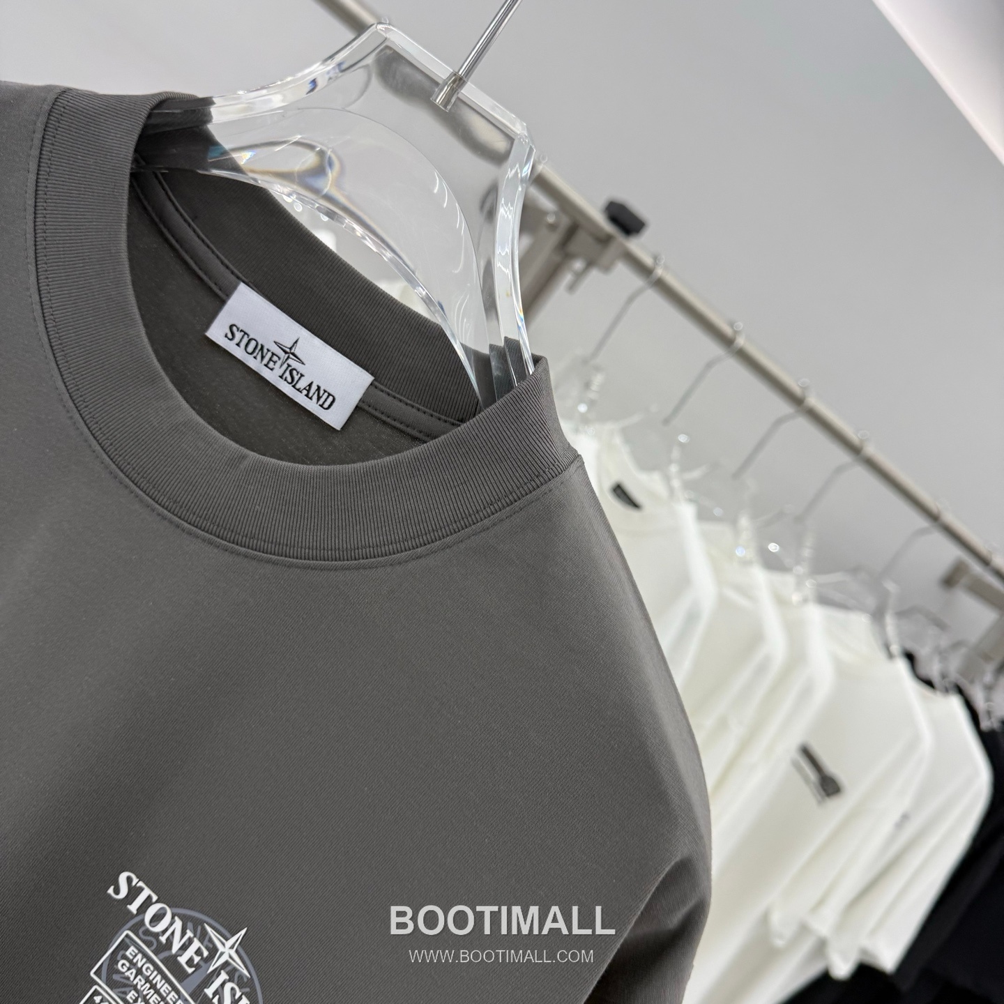 스톤아일랜드 2026SS 헤비코튼 로고패치 오버핏 반팔 카키 티셔츠 Stone Island 2026 SS Heavy Cotton Logo Patch Oversized Short Sleeve Black T-Shirt 10