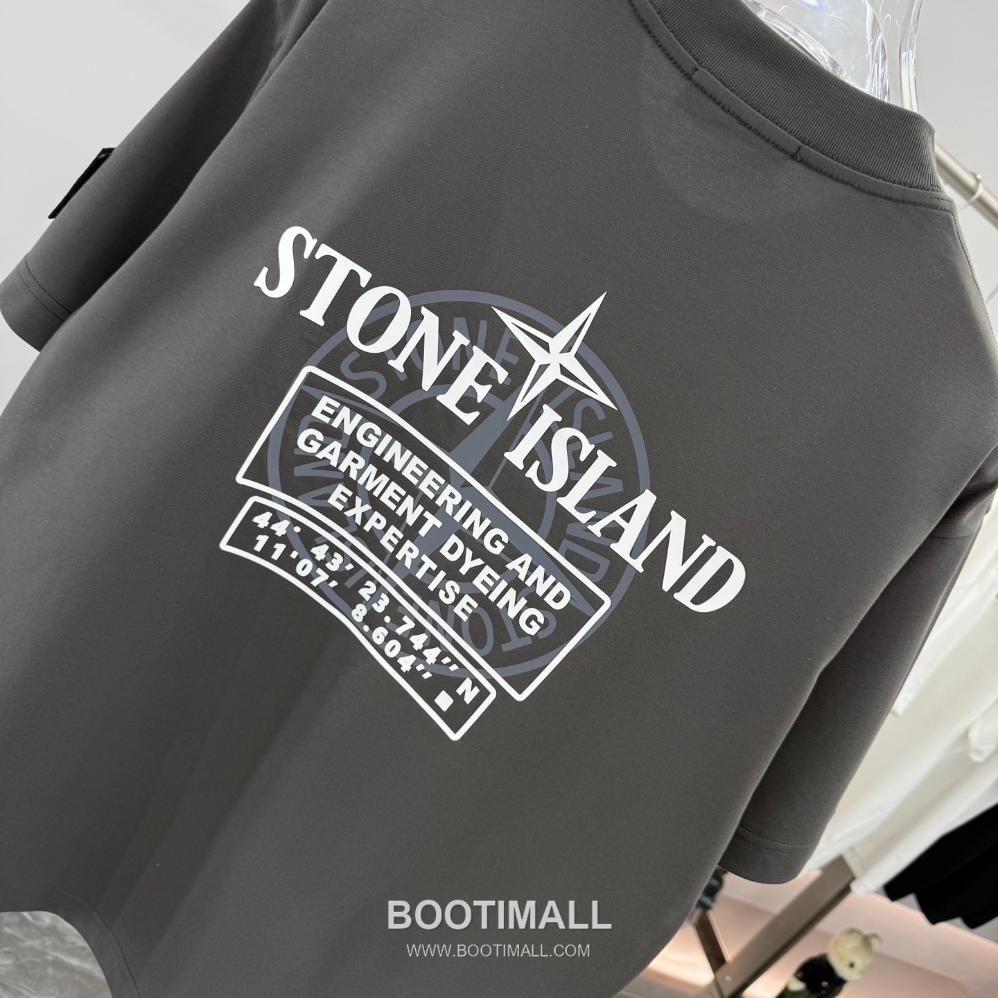 스톤아일랜드 2026SS 헤비코튼 로고패치 오버핏 반팔 카키 티셔츠 Stone Island 2026 SS Heavy Cotton Logo Patch Oversized Short Sleeve Black T-Shirt 15