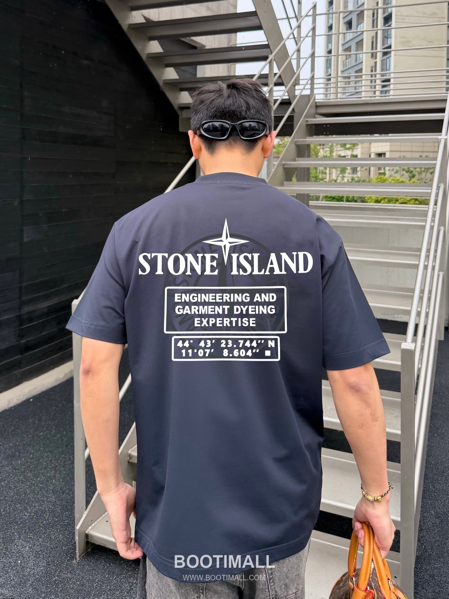 스톤아일랜드 2026SS 헤비코튼 로고패치 오버핏 반팔 블랙 티셔츠 Stone Island 2026 SS Heavy Cotton Logo Patch Oversized Short Sleeve Black T-Shirt 5