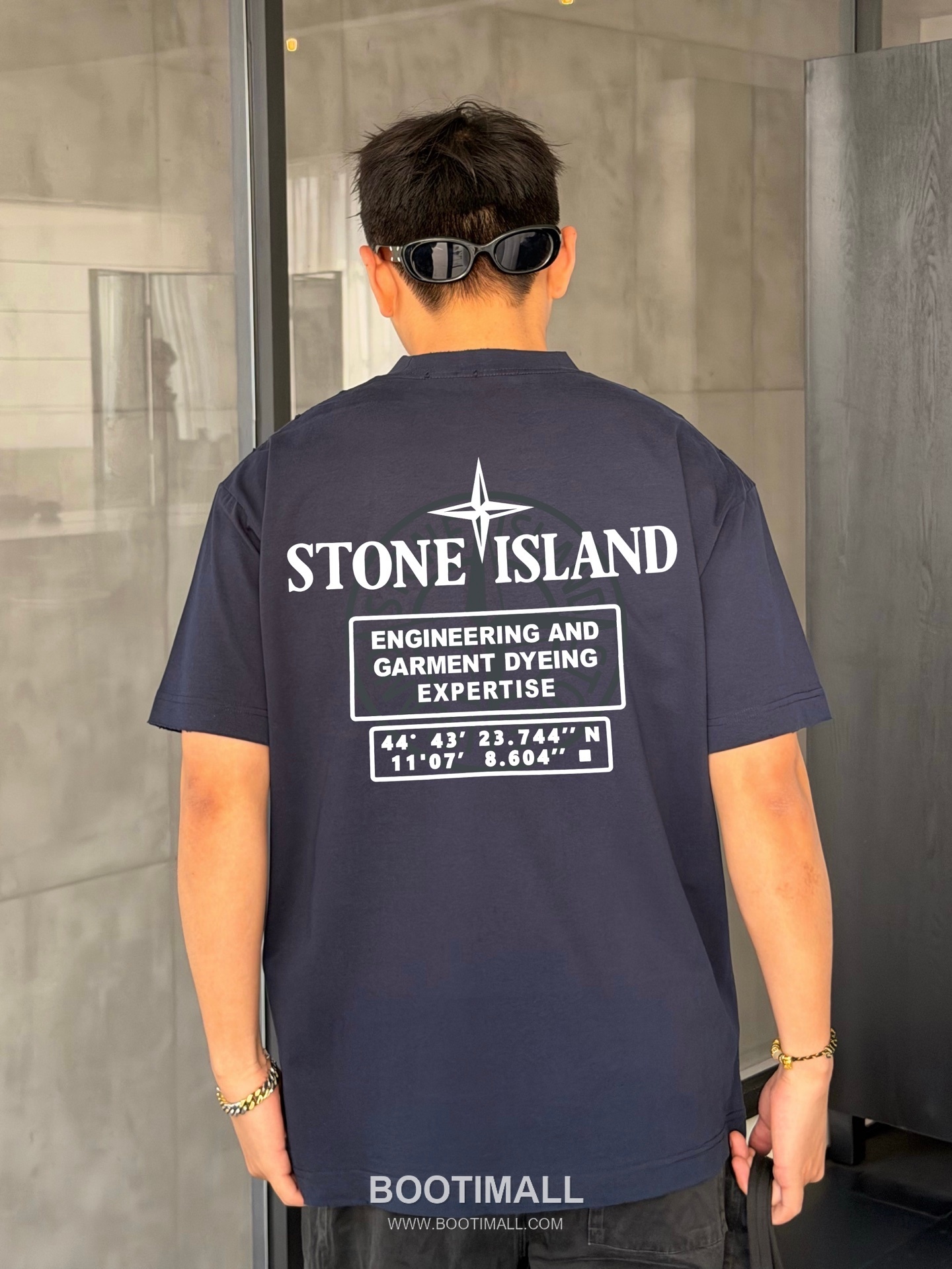 스톤아일랜드 2026SS 헤비코튼 로고패치 오버핏 반팔 블랙 티셔츠 Stone Island 2026 SS Heavy Cotton Logo Patch Oversized Short Sleeve Black T-Shirt 6
