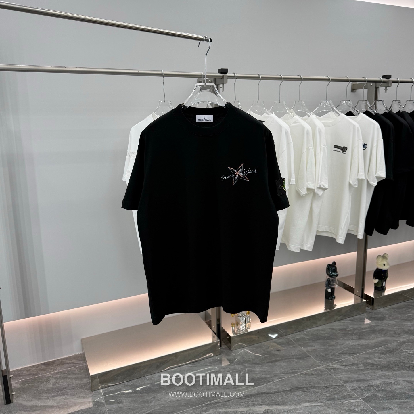 스톤아일랜드 2026SS 핸드드로잉 프린트 오버핏 반팔 블랙 티셔츠 Stone Island 2026 SS Hand Drawing Print Oversized Short Sleeve Black T-Shirt 1