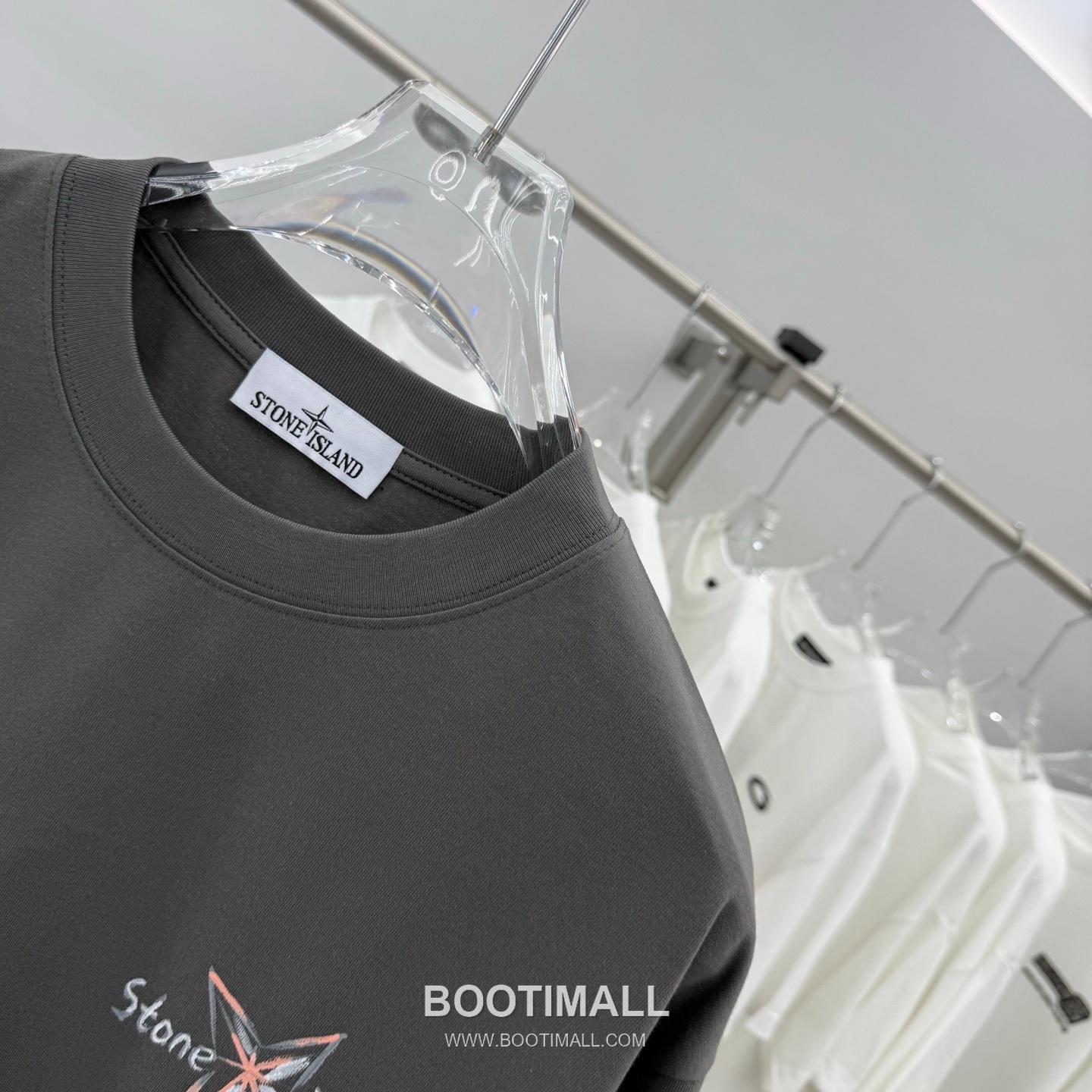 스톤아일랜드 2026SS 핸드드로잉 프린트 오버핏 반팔 그레이 티셔츠 Stone Island 2026 SS Hand Drawing Print Oversized Short Sleeve Black T-Shirt 4