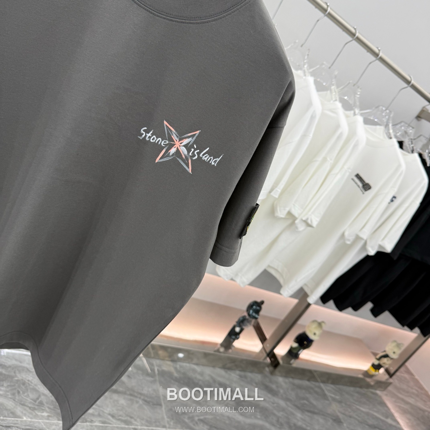 스톤아일랜드 2026SS 핸드드로잉 프린트 오버핏 반팔 그레이 티셔츠 Stone Island 2026 SS Hand Drawing Print Oversized Short Sleeve Black T-Shirt 5