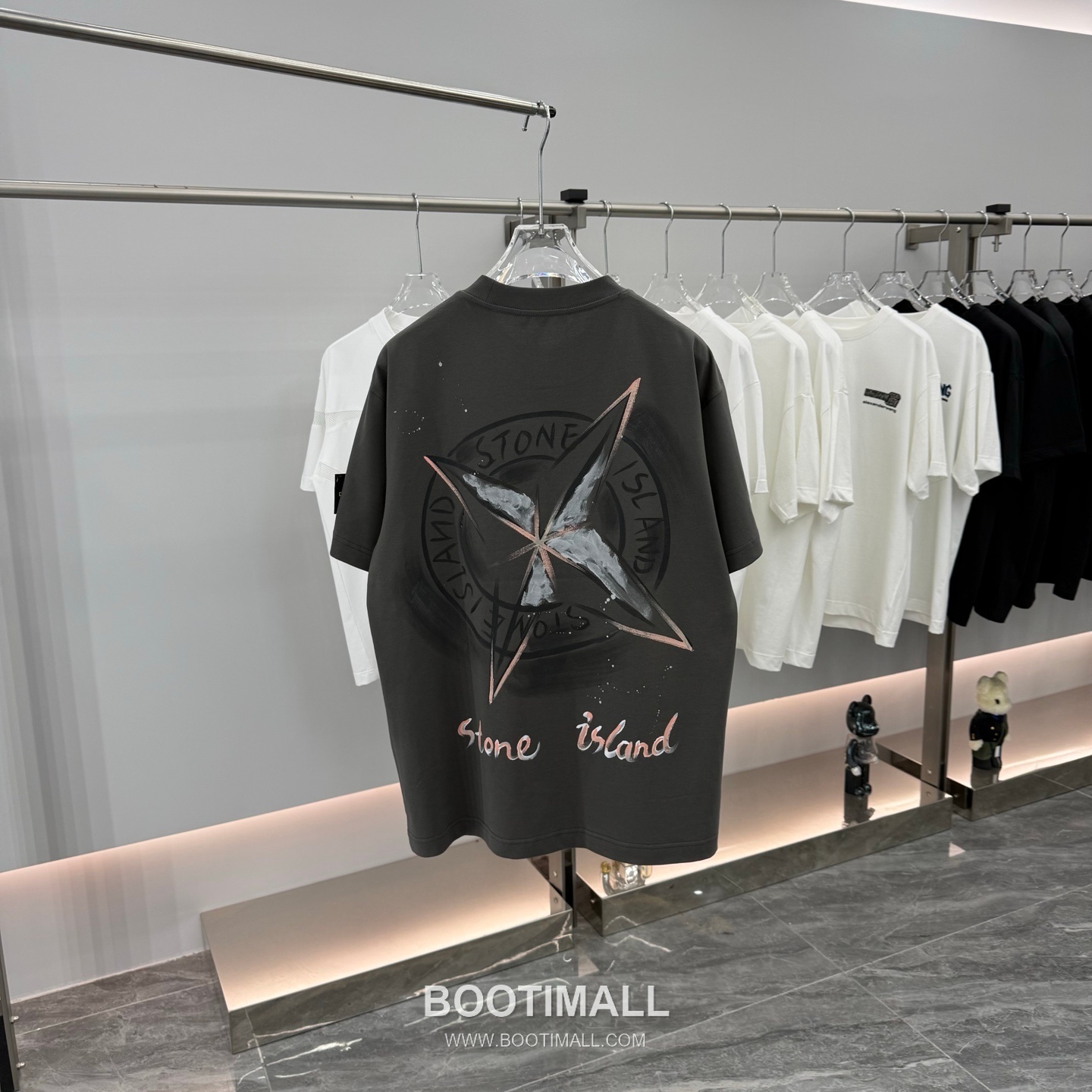 스톤아일랜드 2026SS 핸드드로잉 프린트 오버핏 반팔 그레이 티셔츠 Stone Island 2026 SS Hand Drawing Print Oversized Short Sleeve Black T-Shirt 8