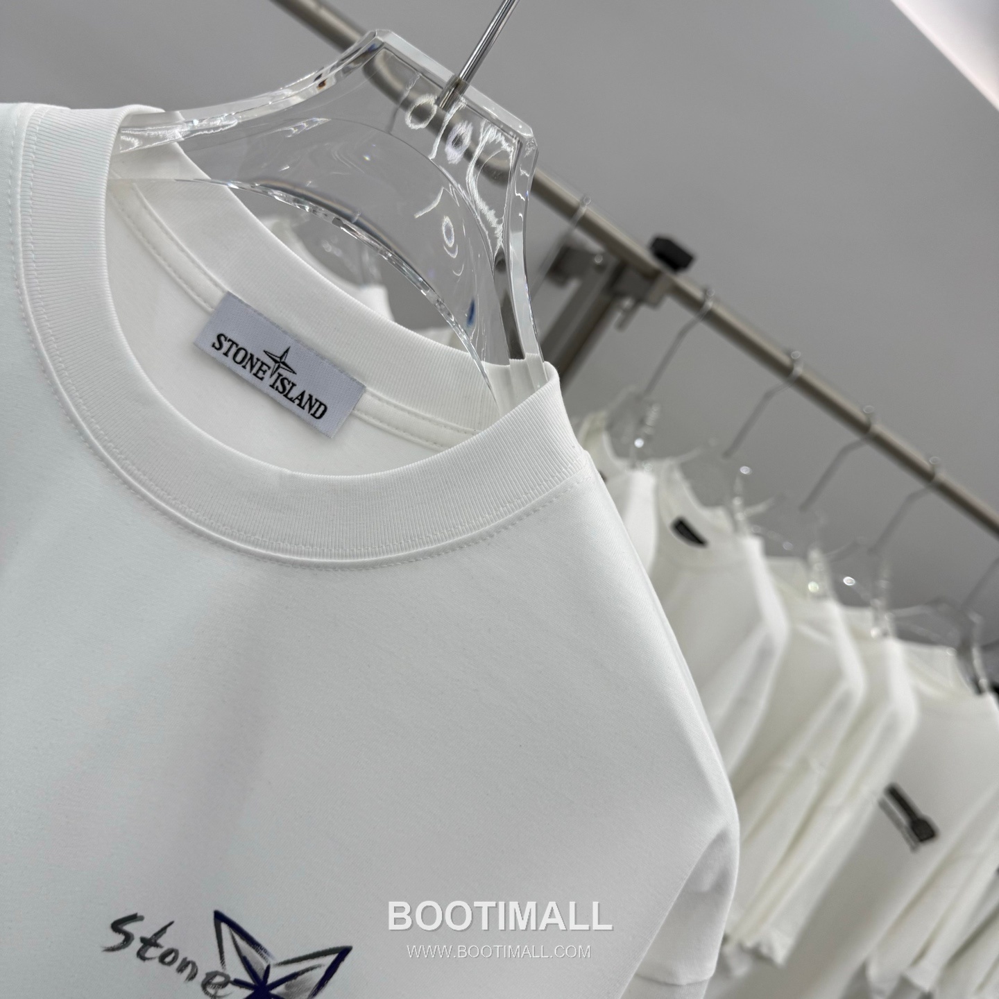 스톤아일랜드 2026SS 핸드드로잉 프린트 오버핏 반팔 화이트 티셔츠 Stone Island 2026 SS Hand Drawing Print Oversized Short Sleeve Black T-Shirt 4