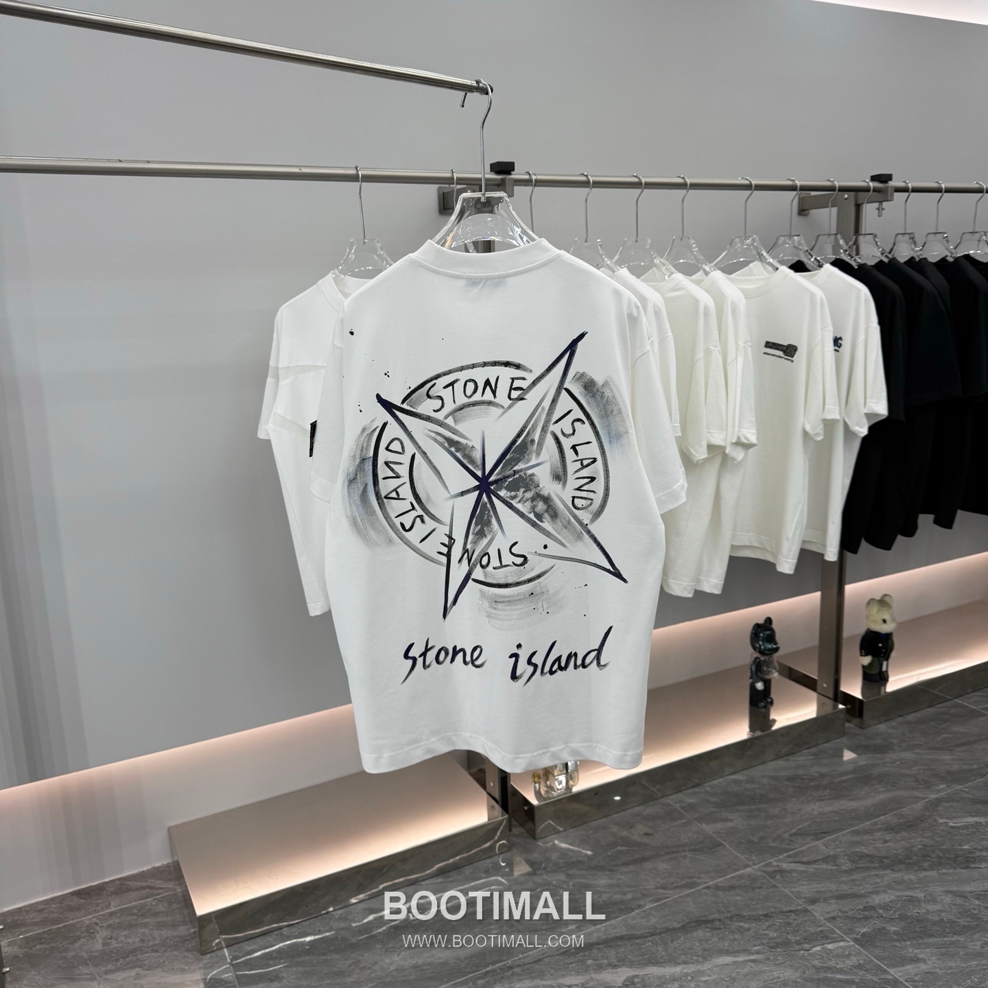 스톤아일랜드 2026SS 핸드드로잉 프린트 오버핏 반팔 화이트 티셔츠 Stone Island 2026 SS Hand Drawing Print Oversized Short Sleeve Black T-Shirt 8