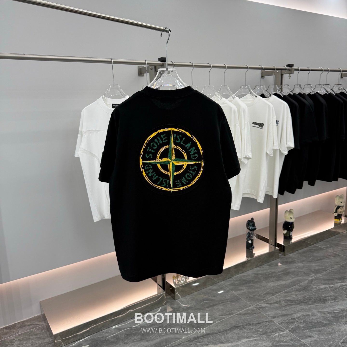 스톤아일랜드 2026SS 패치자수 라버프린트 오버핏 반팔 블랙 티셔츠 Stone Island 2026 SS Patch Embroidery Rubber Print Oversized Short Sleeve Black T-Shirt 8