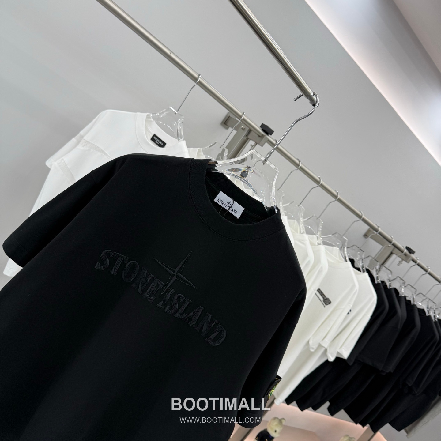 스톤아일랜드 2026SS 진공자수 오버핏 반팔 블랙 티셔츠 Stone Island 2026 SS Vacuum Embroidery Oversized Short Sleeve Black T-Shirt 3