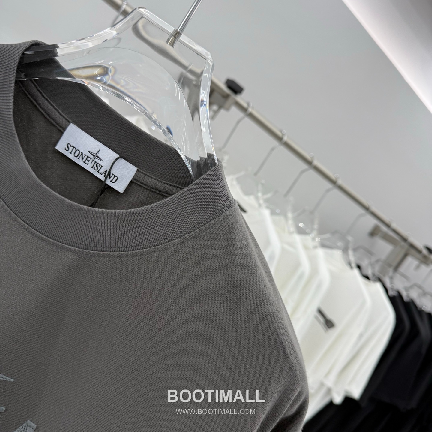 스톤아일랜드 2026SS 진공자수 오버핏 반팔 그레이 티셔츠 Stone Island 2026 SS Vacuum Embroidery Oversized Short Sleeve Black T-Shirt 4