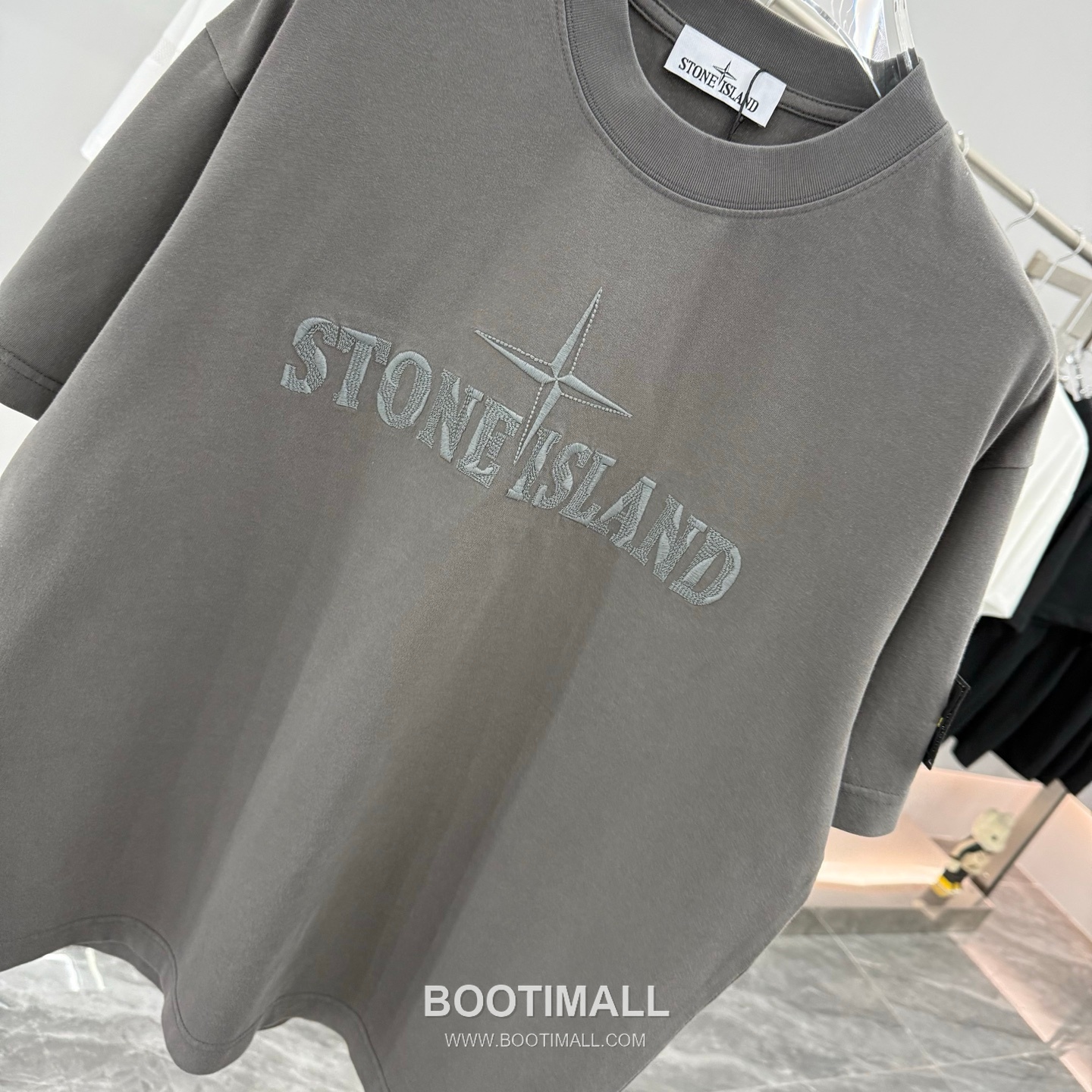 스톤아일랜드 2026SS 진공자수 오버핏 반팔 그레이 티셔츠 Stone Island 2026 SS Vacuum Embroidery Oversized Short Sleeve Black T-Shirt 5