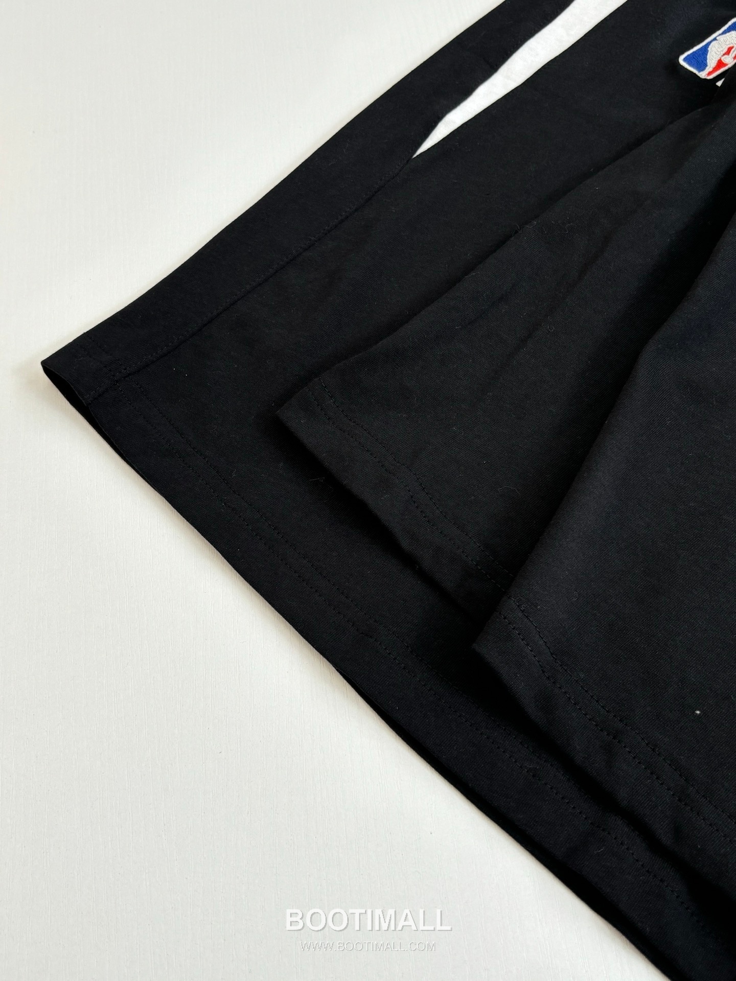 발렌시아가 2026SS NBA 로고자수 루즈핏 쇼츠 블랙 팬츠 Balenciaga 2026 SS NBA Logo Embroidery Loose Fit Shorts Black Pants 7