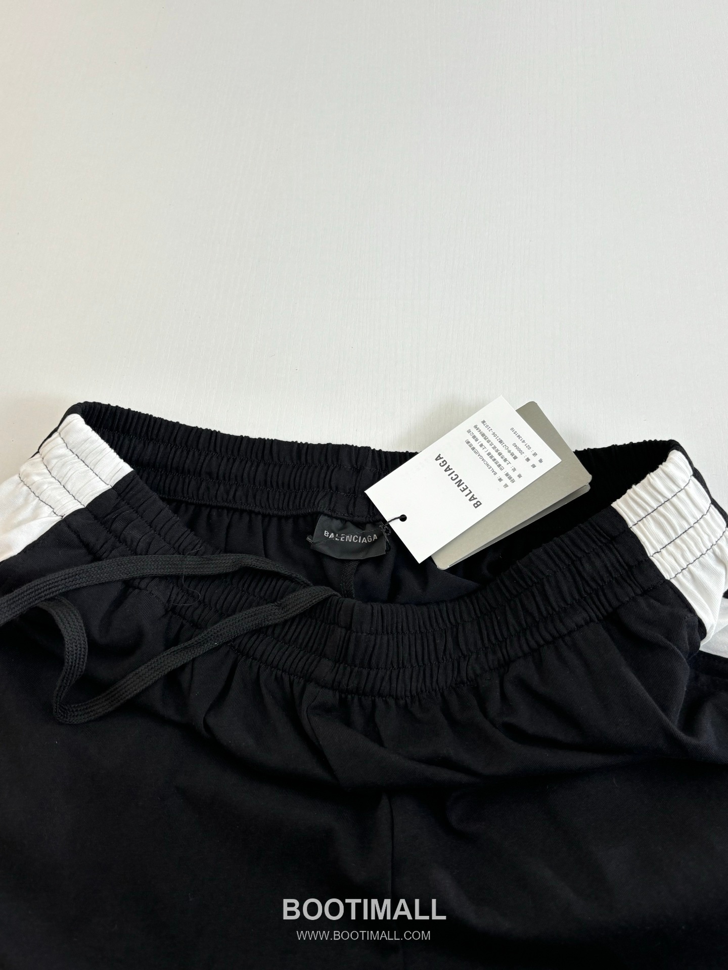 발렌시아가 2026SS NBA 로고자수 루즈핏 쇼츠 블랙 팬츠 Balenciaga 2026 SS NBA Logo Embroidery Loose Fit Shorts Black Pants 8