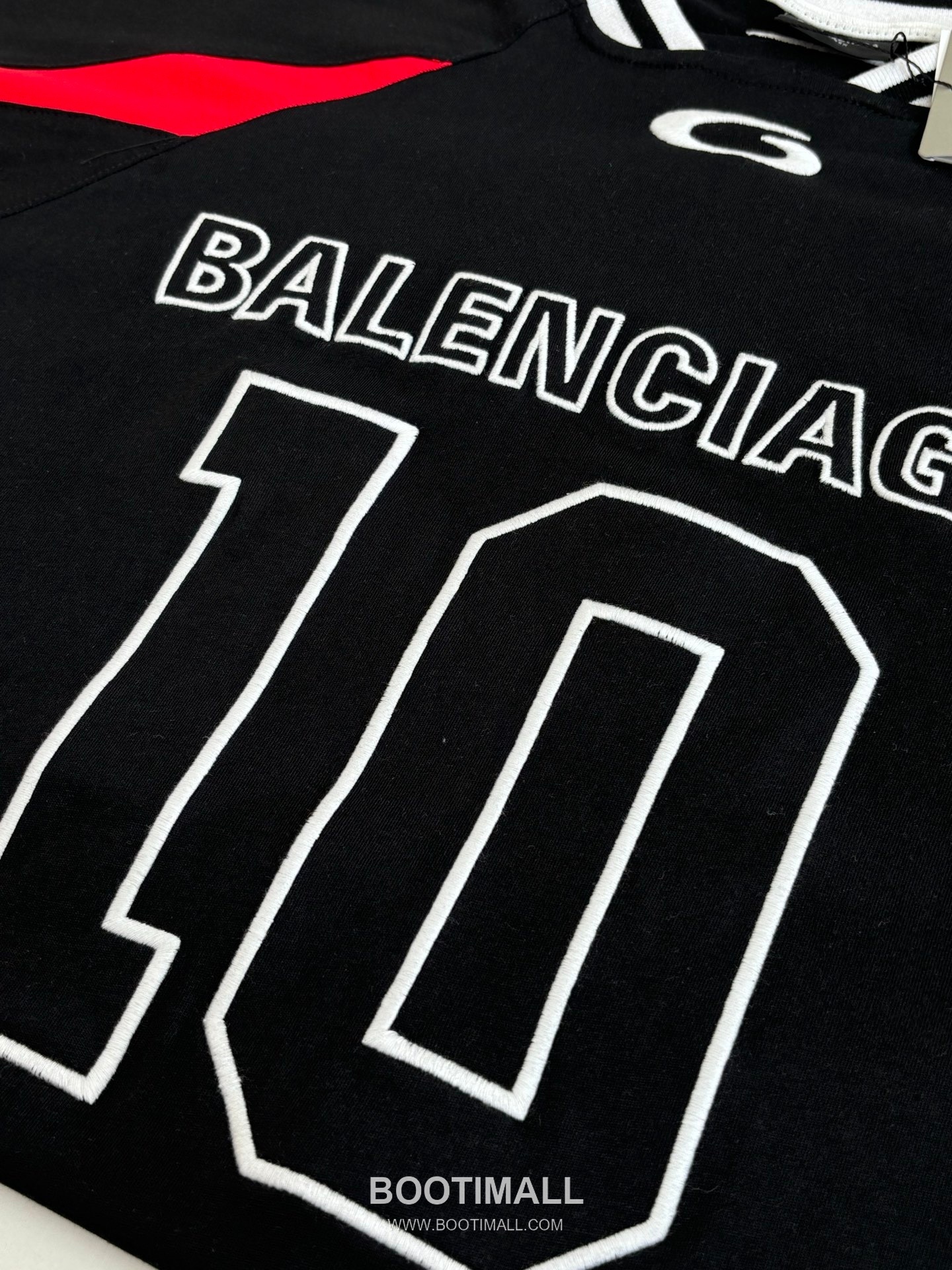 발렌시아가 2026SS NBA 로고자수 오버핏 반팔 블랙 티셔츠 Balenciaga 2026 SS NBA Logo Embroidery Oversized Short Sleeve Black T-Shirt 5