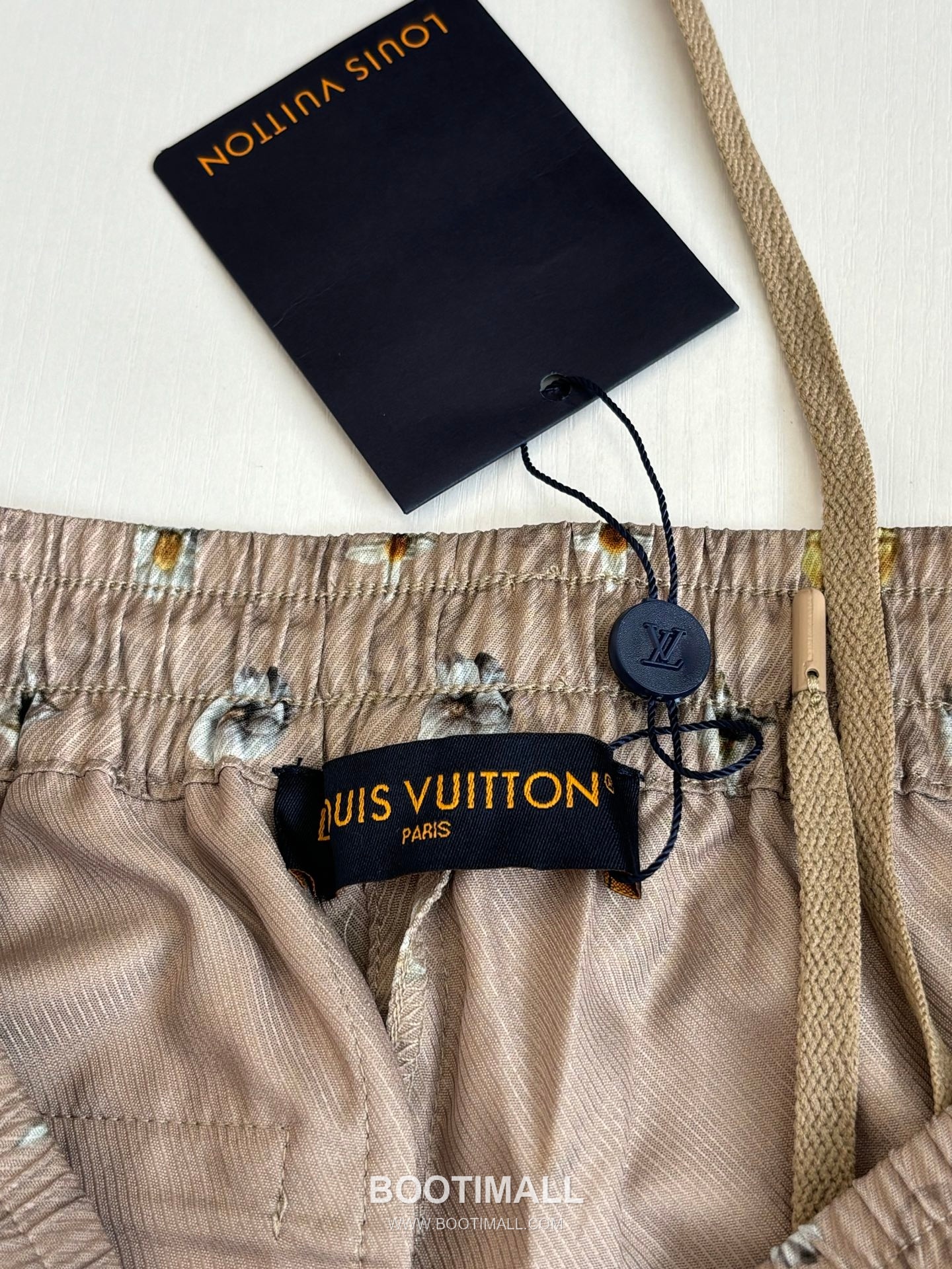 루이비통 2026SS 모노그램 데이지 프린트 루즈핏 쇼츠 브라운 팬츠 Louis Vuitton 2026 SS Monogram Daisy Print Loose Fit Shorts Brown Pants 12
