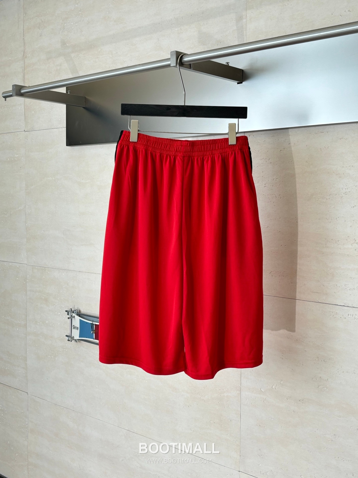 발렌시아가 2026SS NBA 원형자수 루즈핏 쇼츠 레드 팬츠 Balenciaga 2026 SS NBA Circle Embroidery Loose Fit Shorts Black Pants 2