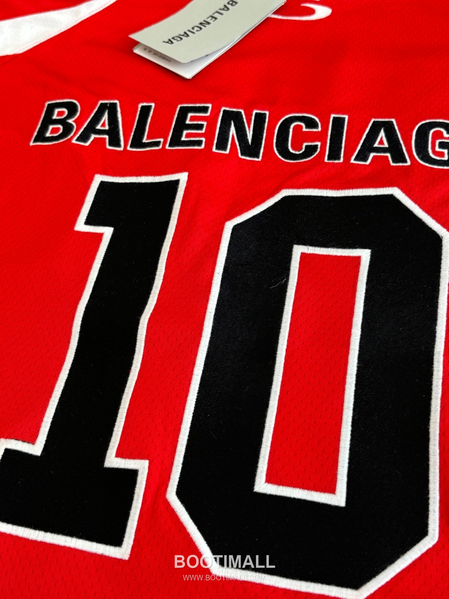 발렌시아가 2026SS NBA 로고자수 오버핏 반팔 레드 티셔츠 Balenciaga 2026 SS NBA Logo Embroidery Oversized Short Sleeve Black T-Shirt 7