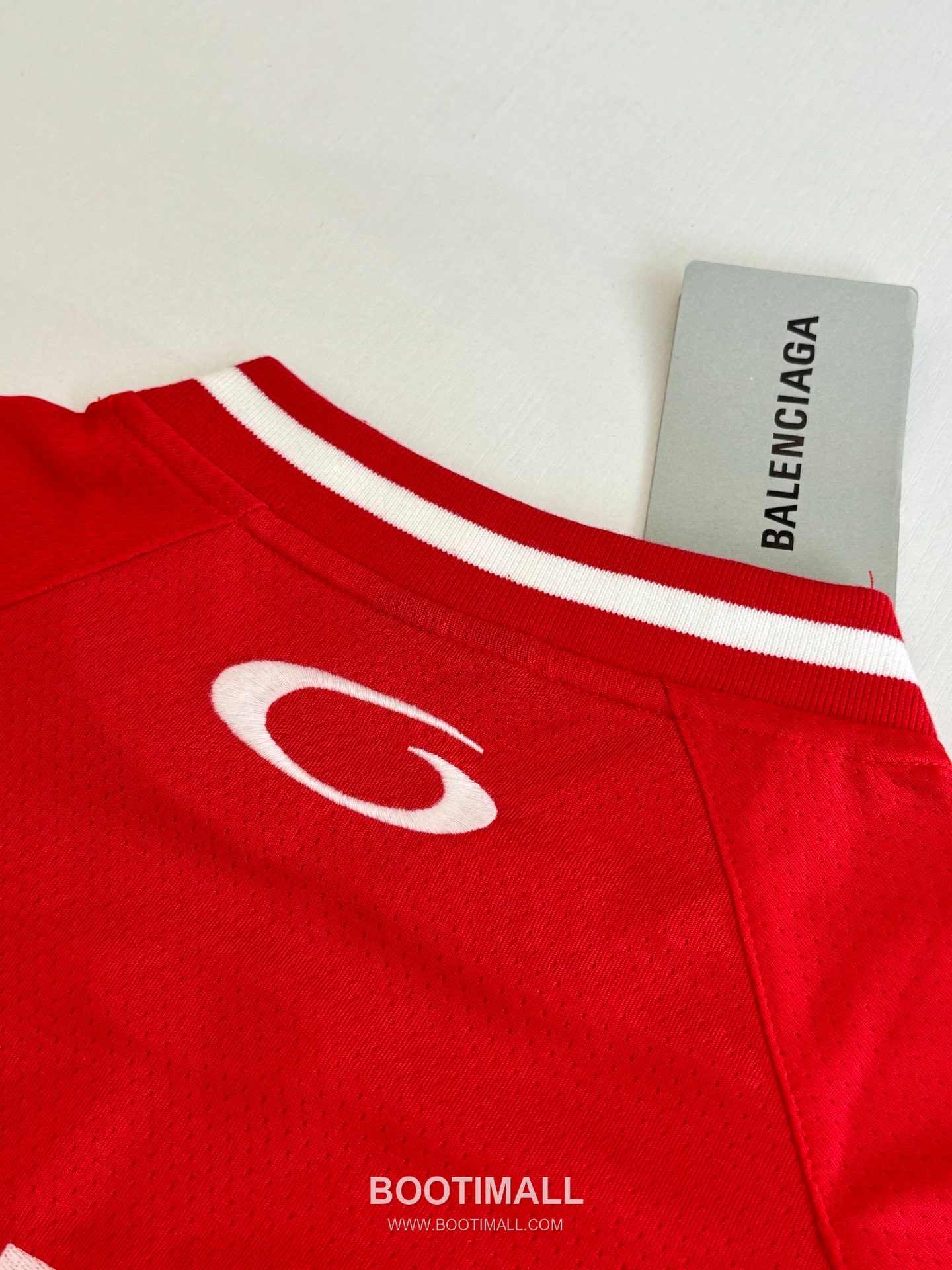 발렌시아가 2026SS NBA 로고자수 오버핏 반팔 레드 티셔츠 Balenciaga 2026 SS NBA Logo Embroidery Oversized Short Sleeve Black T-Shirt 10