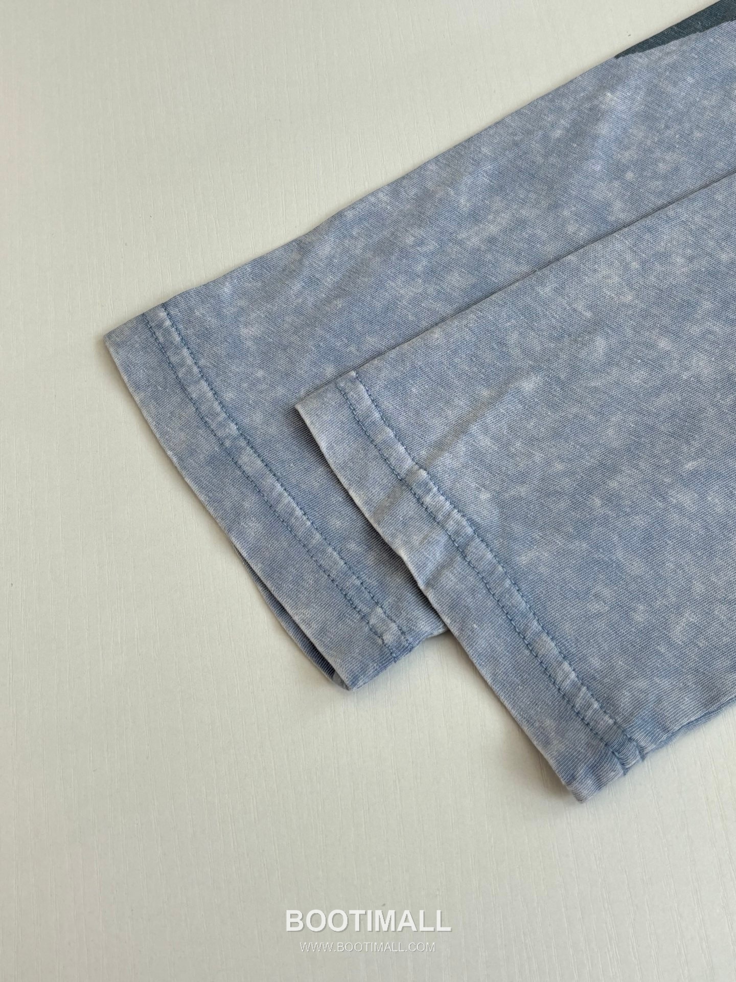 아크네스튜디오 2026SS 1996 스노우워싱 오버핏 롱슬리브 네이비 티셔츠 Acne Studios 2026 SS 1996 Snow Wash Oversized Long Sleeve Black T-Shirt 9