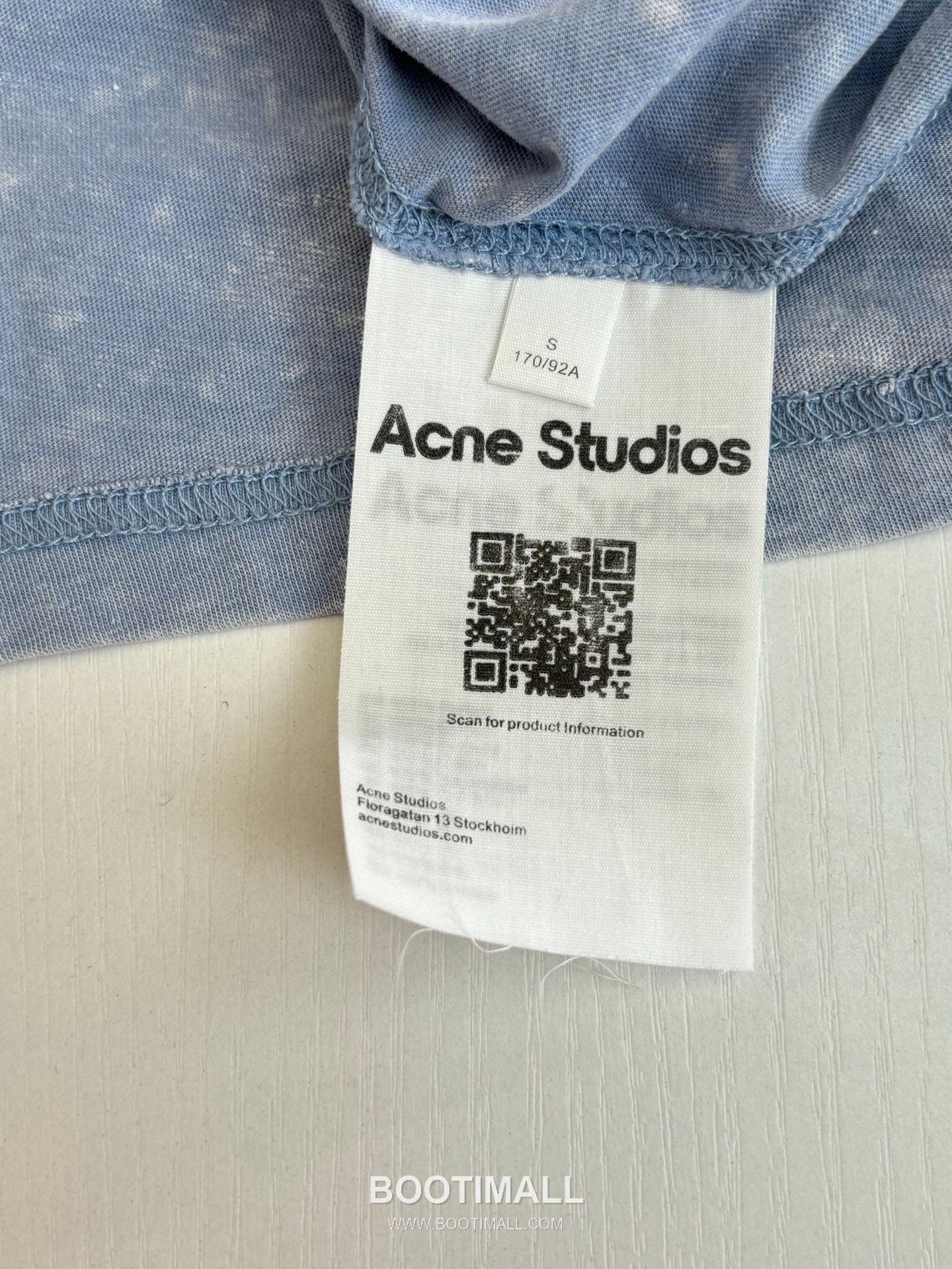 아크네스튜디오 2026SS 1996 스노우워싱 오버핏 롱슬리브 네이비 티셔츠 Acne Studios 2026 SS 1996 Snow Wash Oversized Long Sleeve Black T-Shirt 10