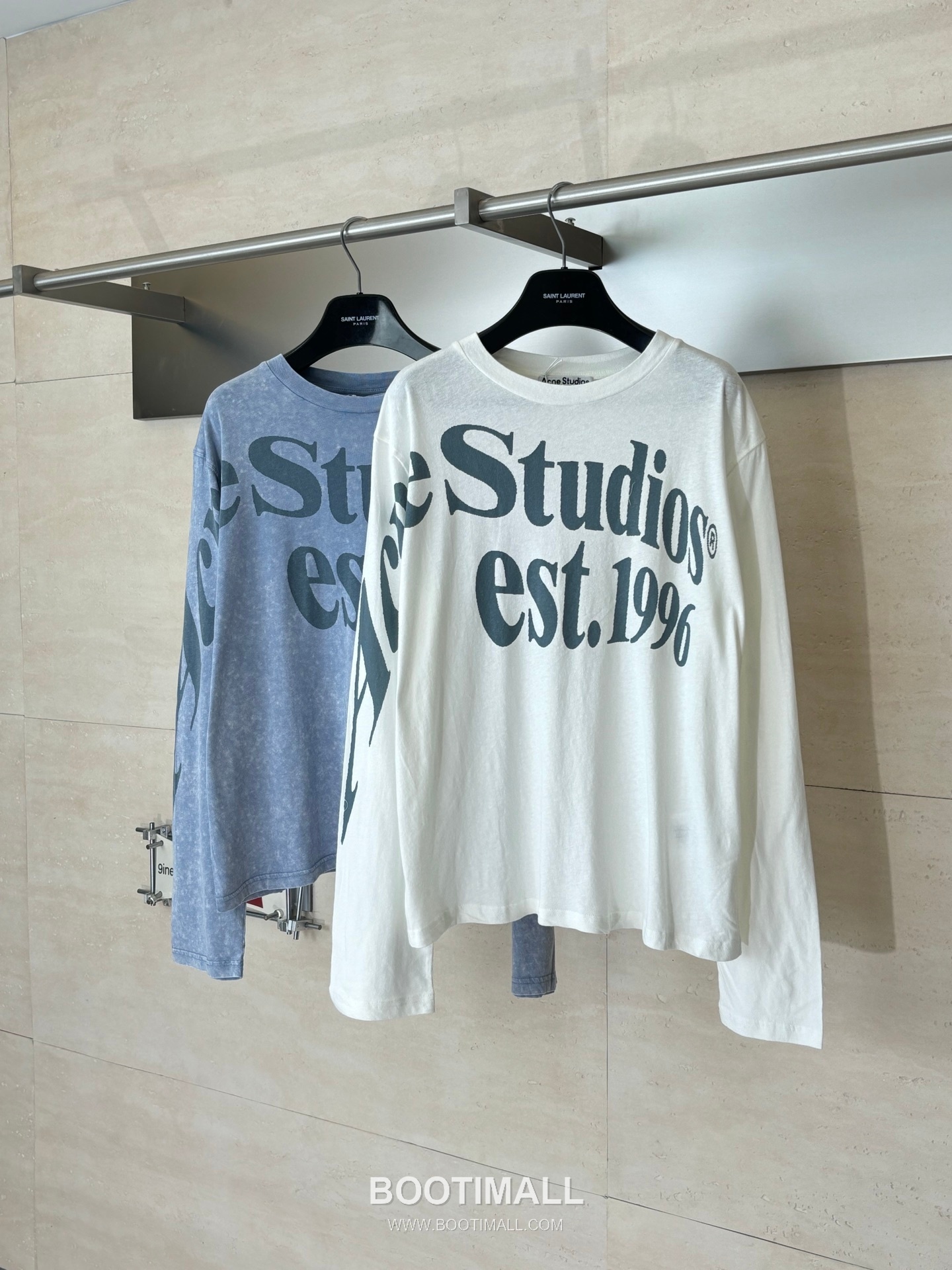 아크네스튜디오 2026SS 1996 스노우워싱 오버핏 롱슬리브 화이트 티셔츠 Acne Studios 2026 SS 1996 Snow Wash Oversized Long Sleeve Black T-Shirt 4