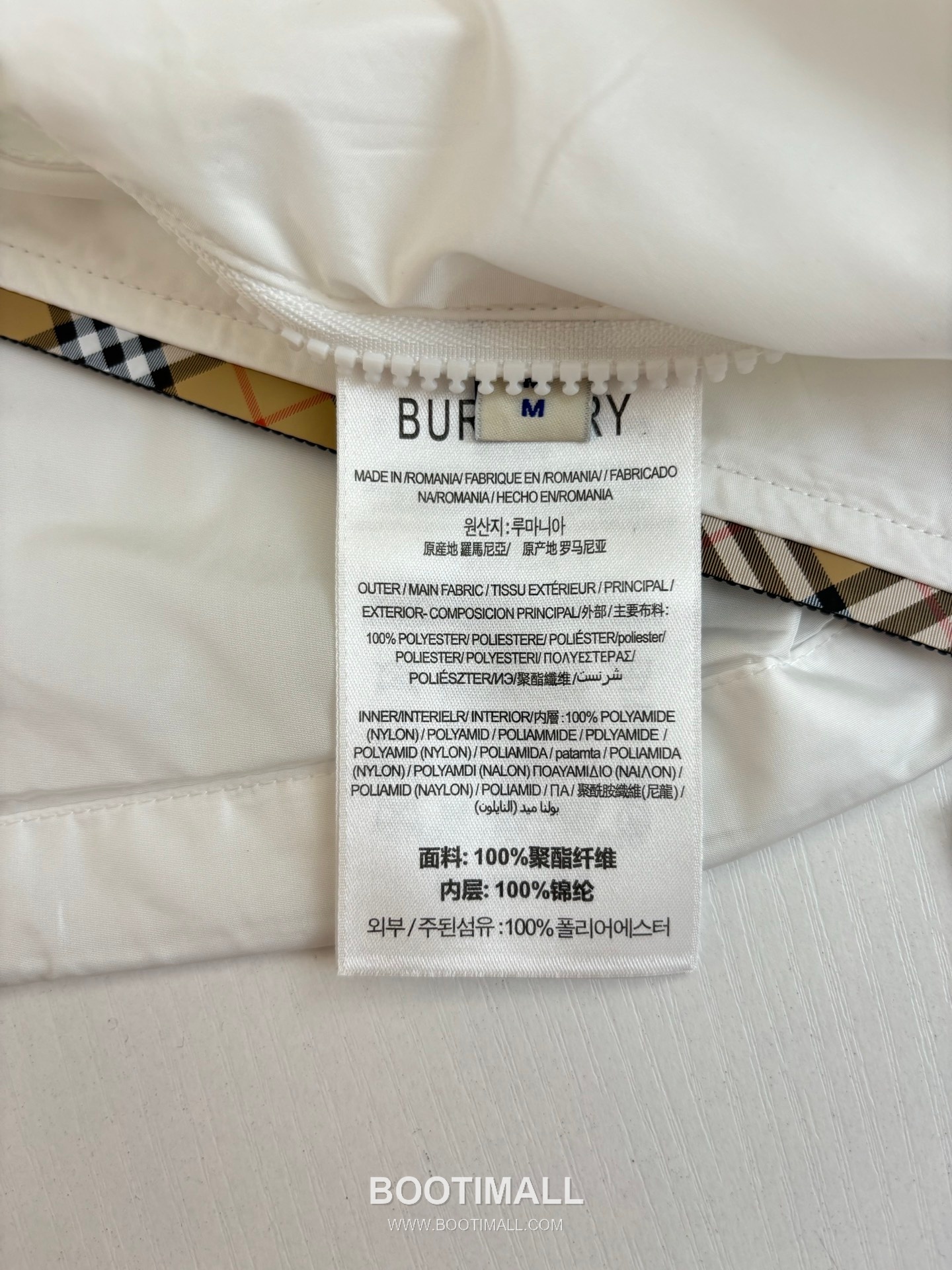 버버리 2026SS 빈티지체크 트림 경량 나일론 루즈핏 후드 화이트 재킷 Burberry 2026 SS Vintage Check Trim Lightweight Nylon Loose Fit Hooded Black Jacket 13