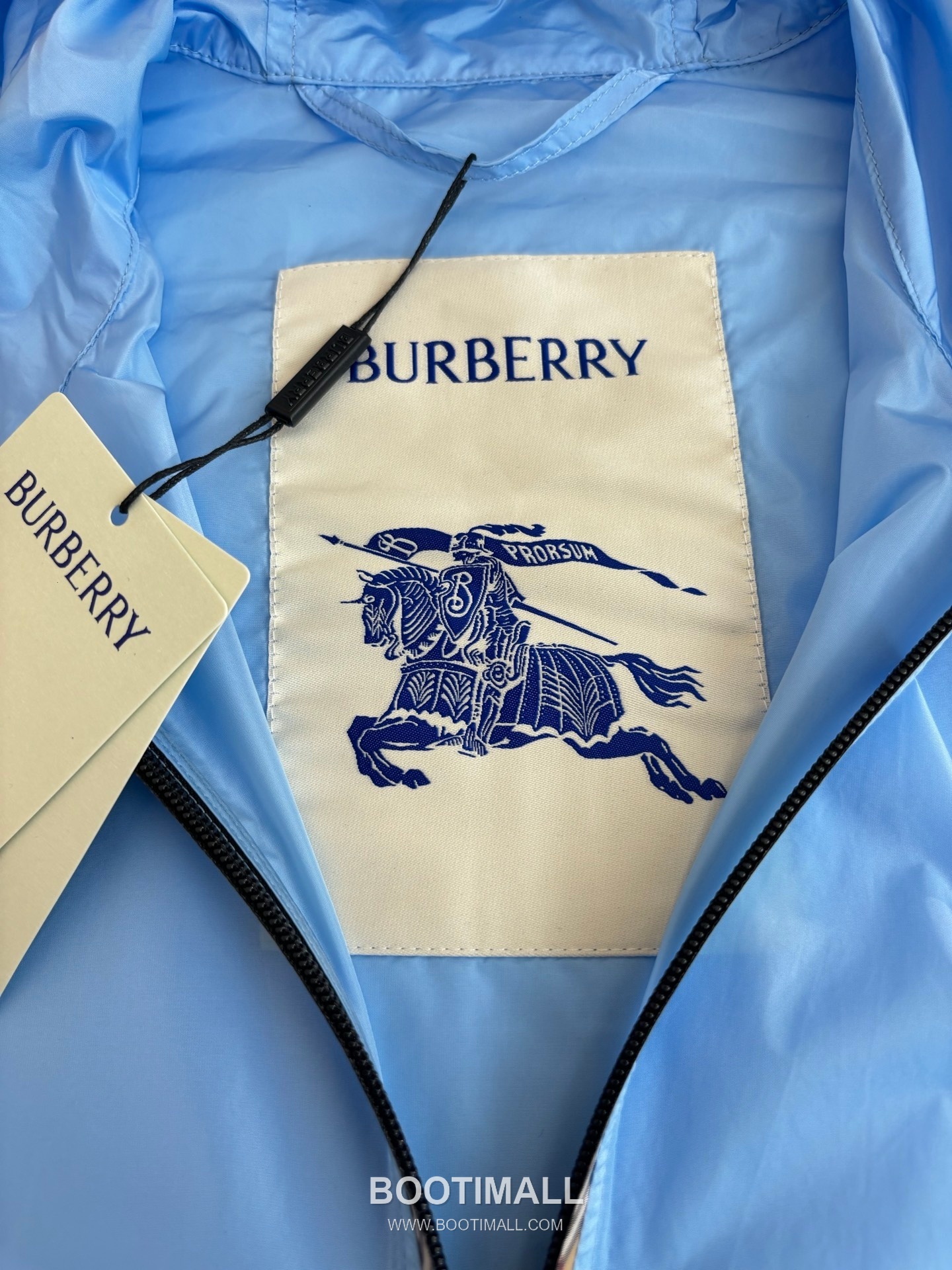 버버리 2026SS 빈티지체크 트림 경량 나일론 루즈핏 후드 블루 재킷 Burberry 2026 SS Vintage Check Trim Lightweight Nylon Loose Fit Hooded Black Jacket 5