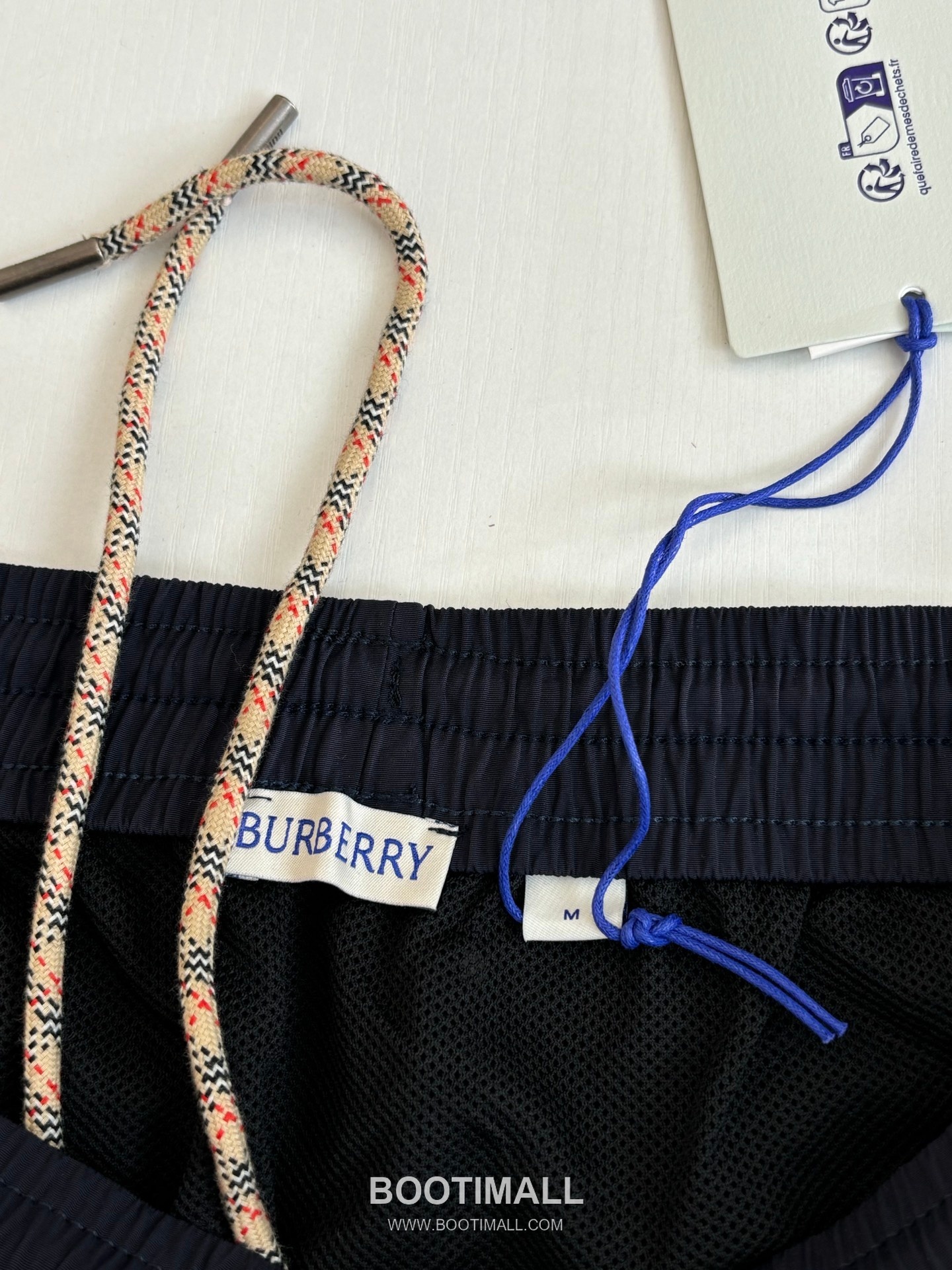 버버리 2026SS 빈티지체크 사이드트림 나일론 루즈핏 드로스트링 쇼츠 네이비 팬츠 Burberry 2026 SS Vintage Check Side Trim Nylon Loose Fit Drawstring Shorts Black Pants 12