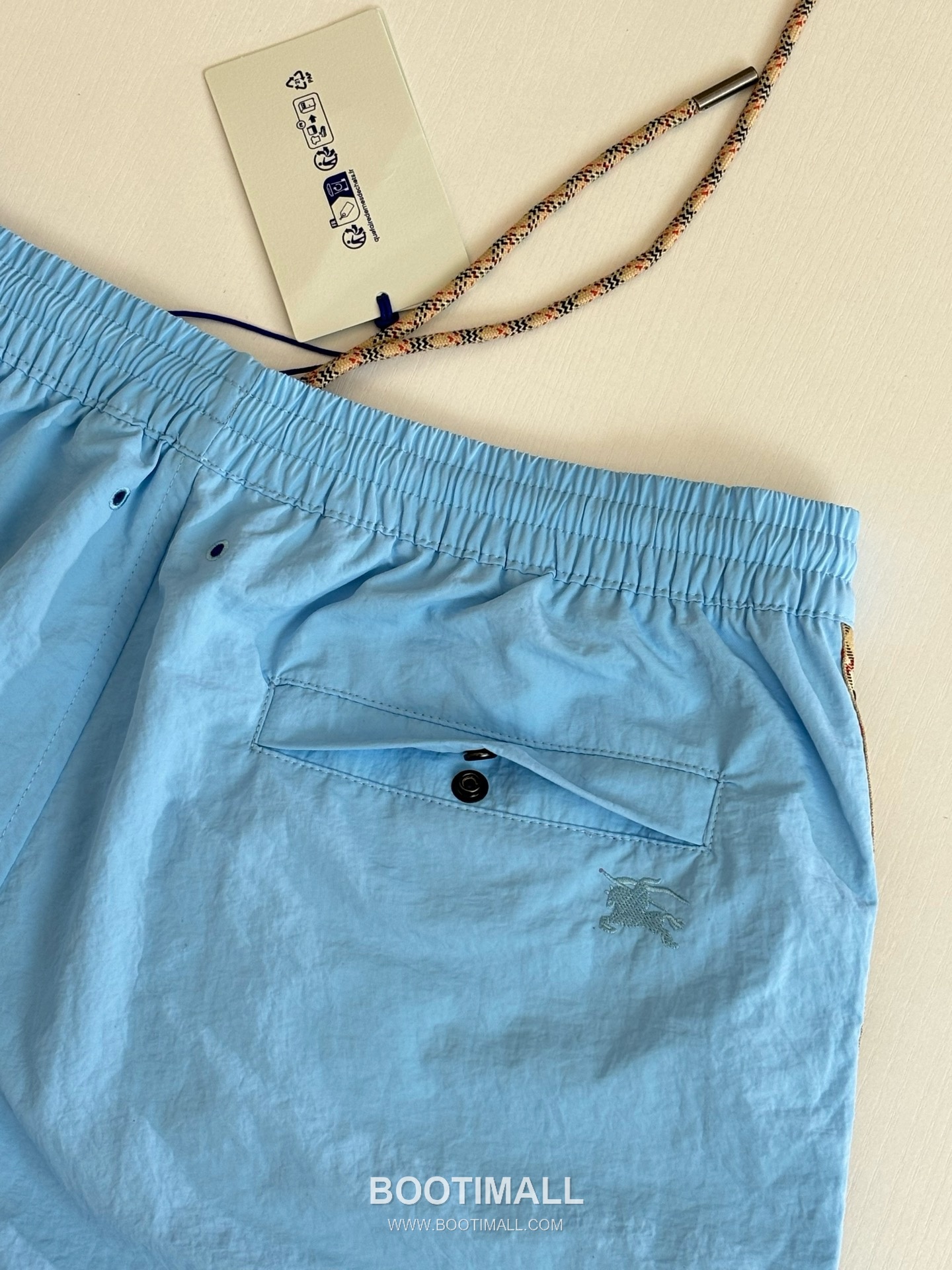 버버리 2026SS 빈티지체크 사이드트림 나일론 루즈핏 드로스트링 쇼츠 블루 팬츠 Burberry 2026 SS Vintage Check Side Trim Nylon Loose Fit Drawstring Shorts Black Pants 6