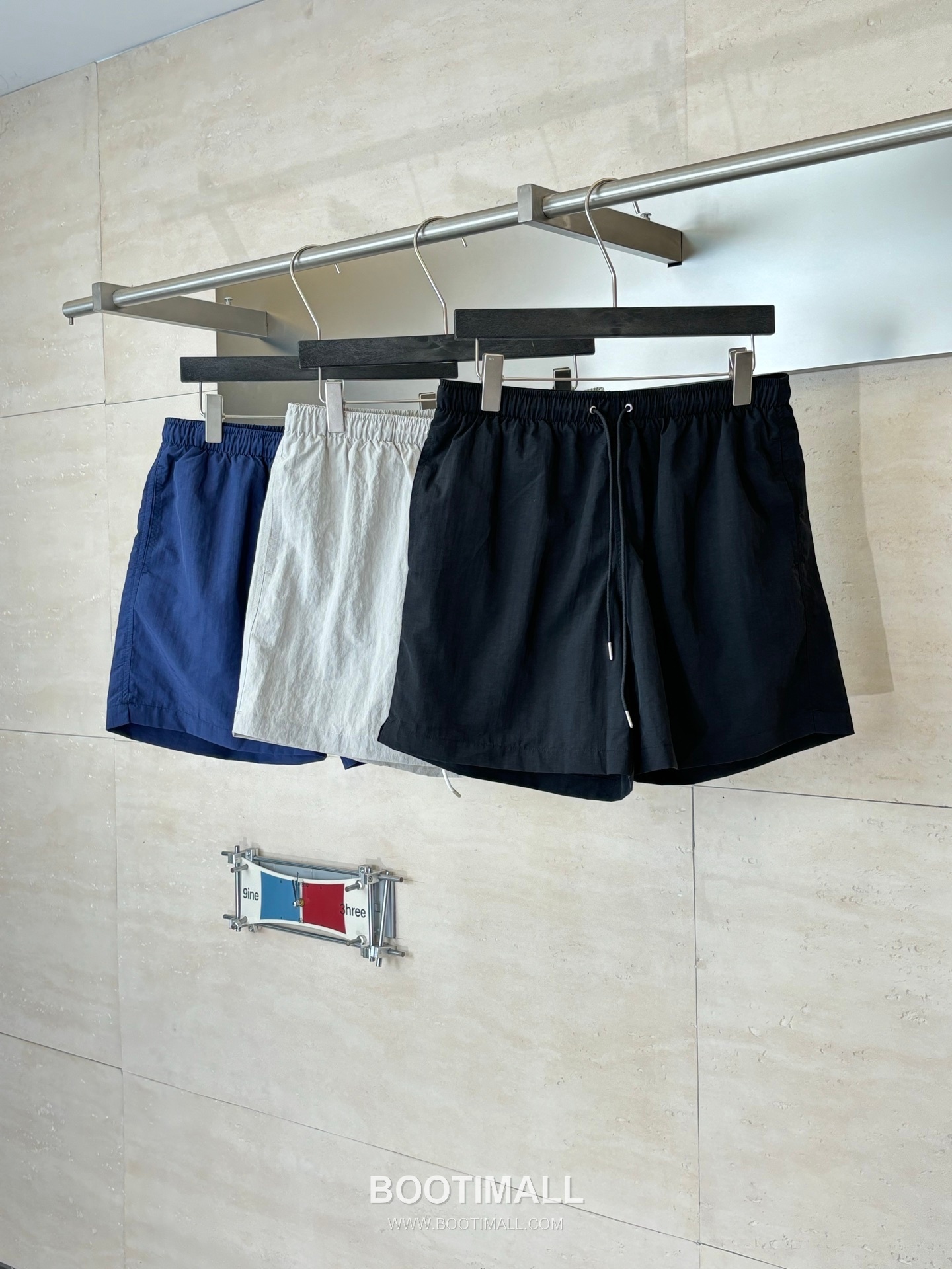 에르메스 2026SS H 미로 모노그램 워터리액티브 루즈핏 비치 쇼츠 블랙 팬츠 Hermes 2026 SS H Maze Monogram Water Reactive Loose Fit Beach Shorts Orange Pants 4