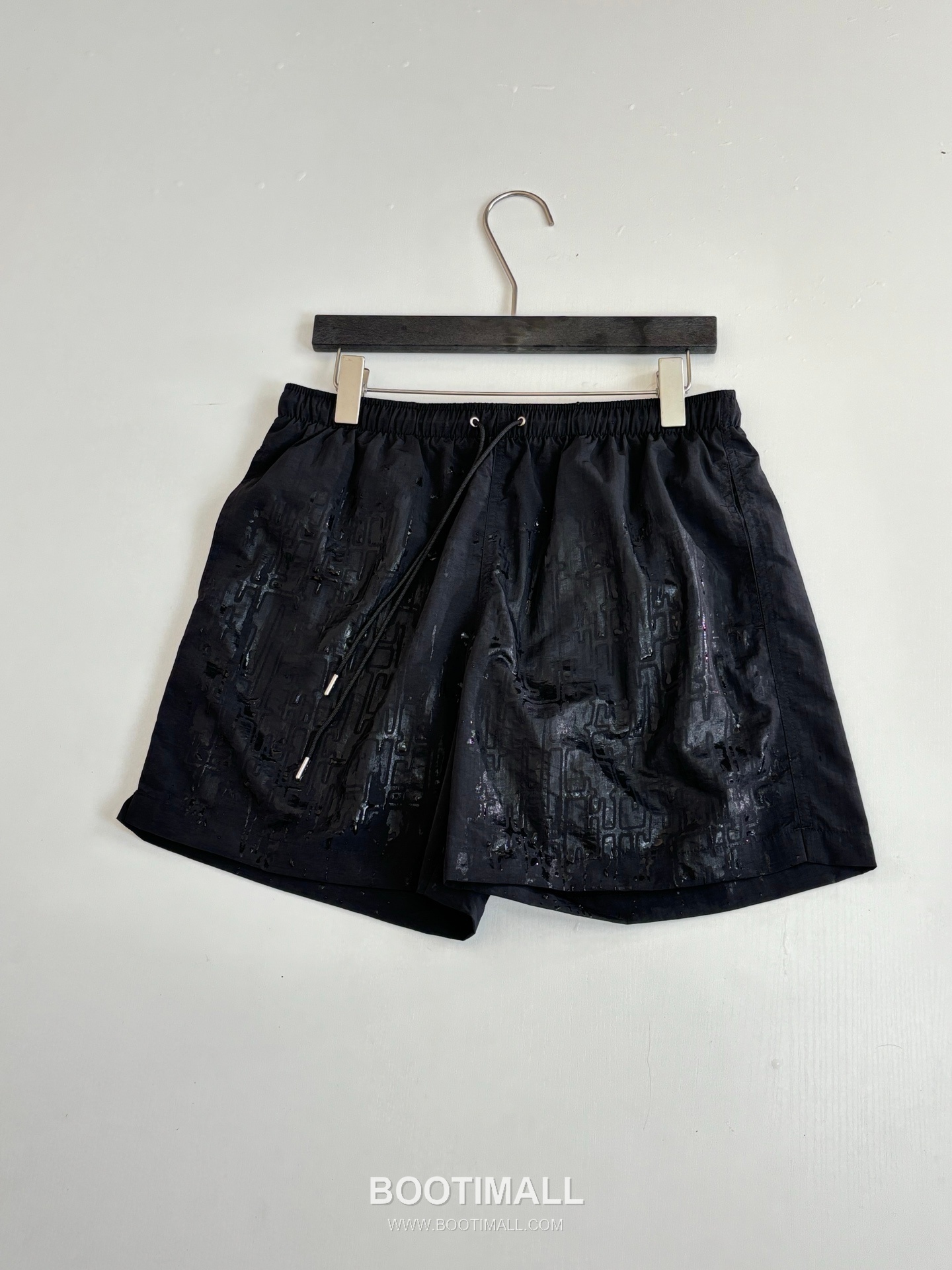 에르메스 2026SS H 미로 모노그램 워터리액티브 루즈핏 비치 쇼츠 블랙 팬츠 Hermes 2026 SS H Maze Monogram Water Reactive Loose Fit Beach Shorts Orange Pants 5