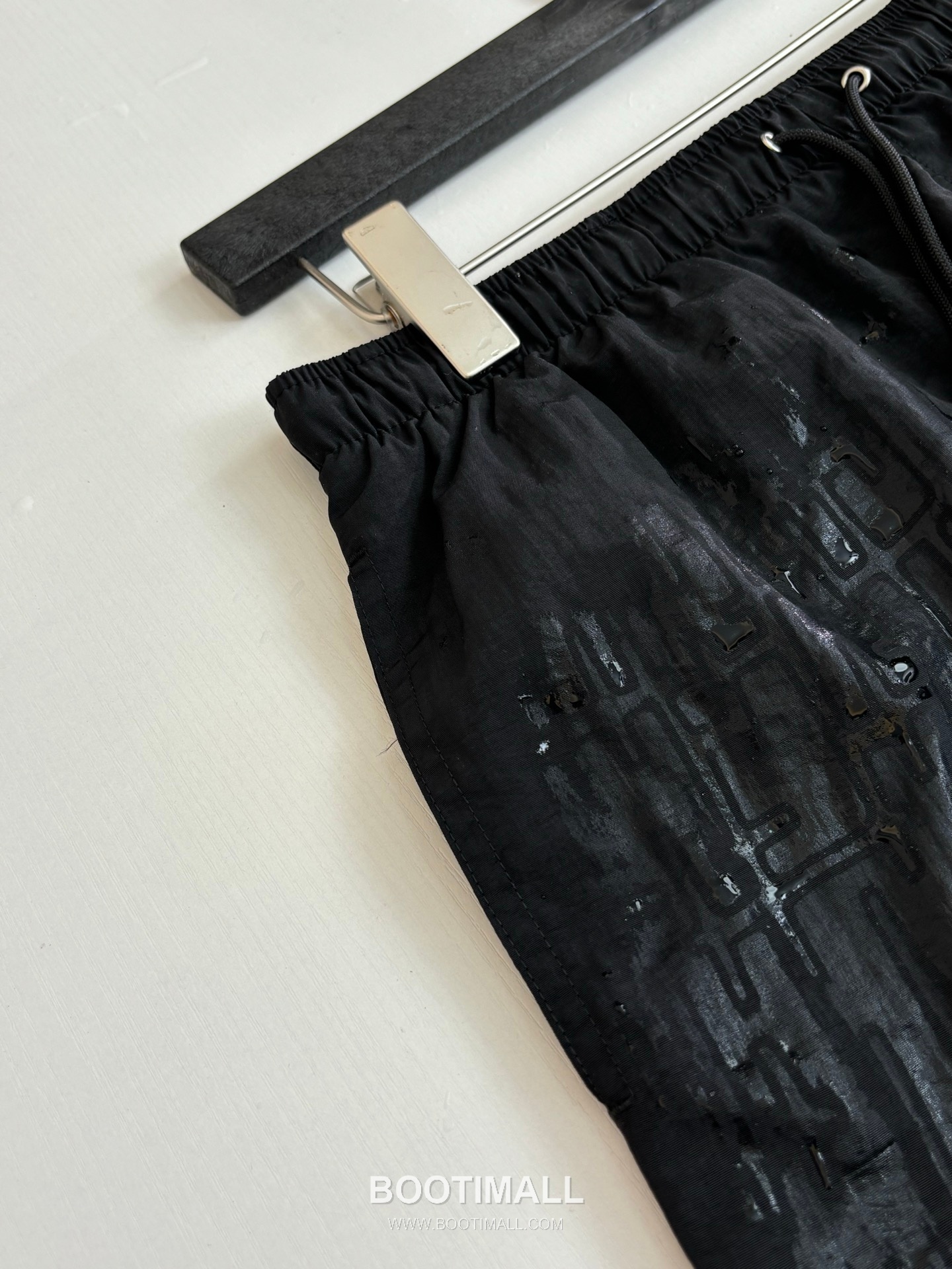 에르메스 2026SS H 미로 모노그램 워터리액티브 루즈핏 비치 쇼츠 블랙 팬츠 Hermes 2026 SS H Maze Monogram Water Reactive Loose Fit Beach Shorts Orange Pants 6