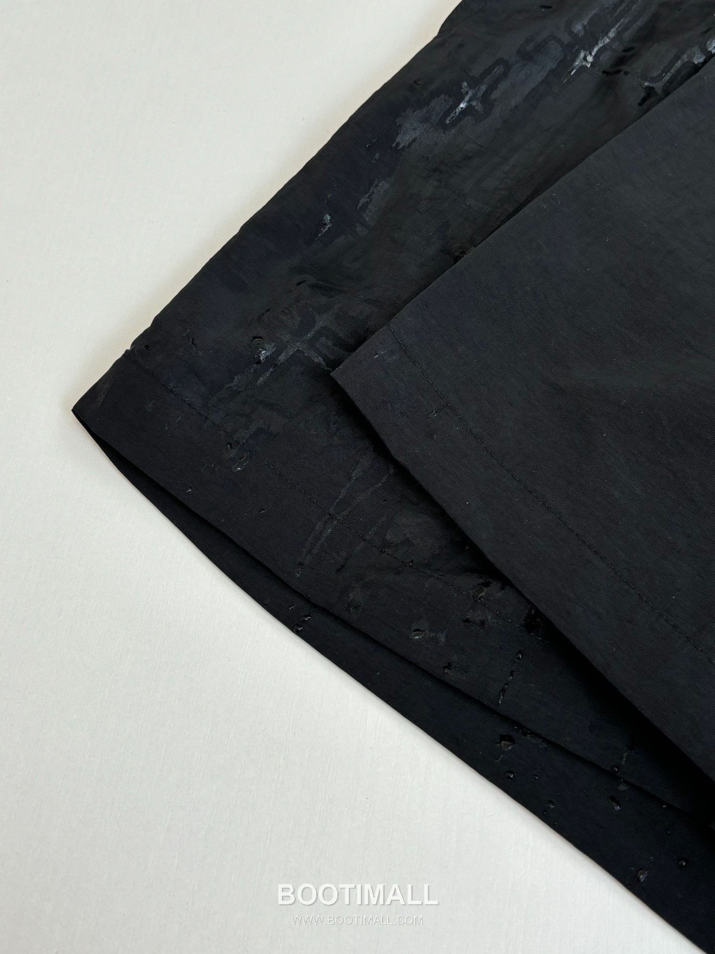 에르메스 2026SS H 미로 모노그램 워터리액티브 루즈핏 비치 쇼츠 블랙 팬츠 Hermes 2026 SS H Maze Monogram Water Reactive Loose Fit Beach Shorts Orange Pants 8