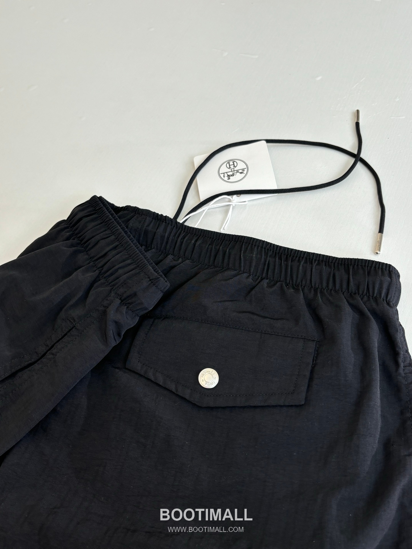 에르메스 2026SS H 미로 모노그램 워터리액티브 루즈핏 비치 쇼츠 블랙 팬츠 Hermes 2026 SS H Maze Monogram Water Reactive Loose Fit Beach Shorts Orange Pants 9