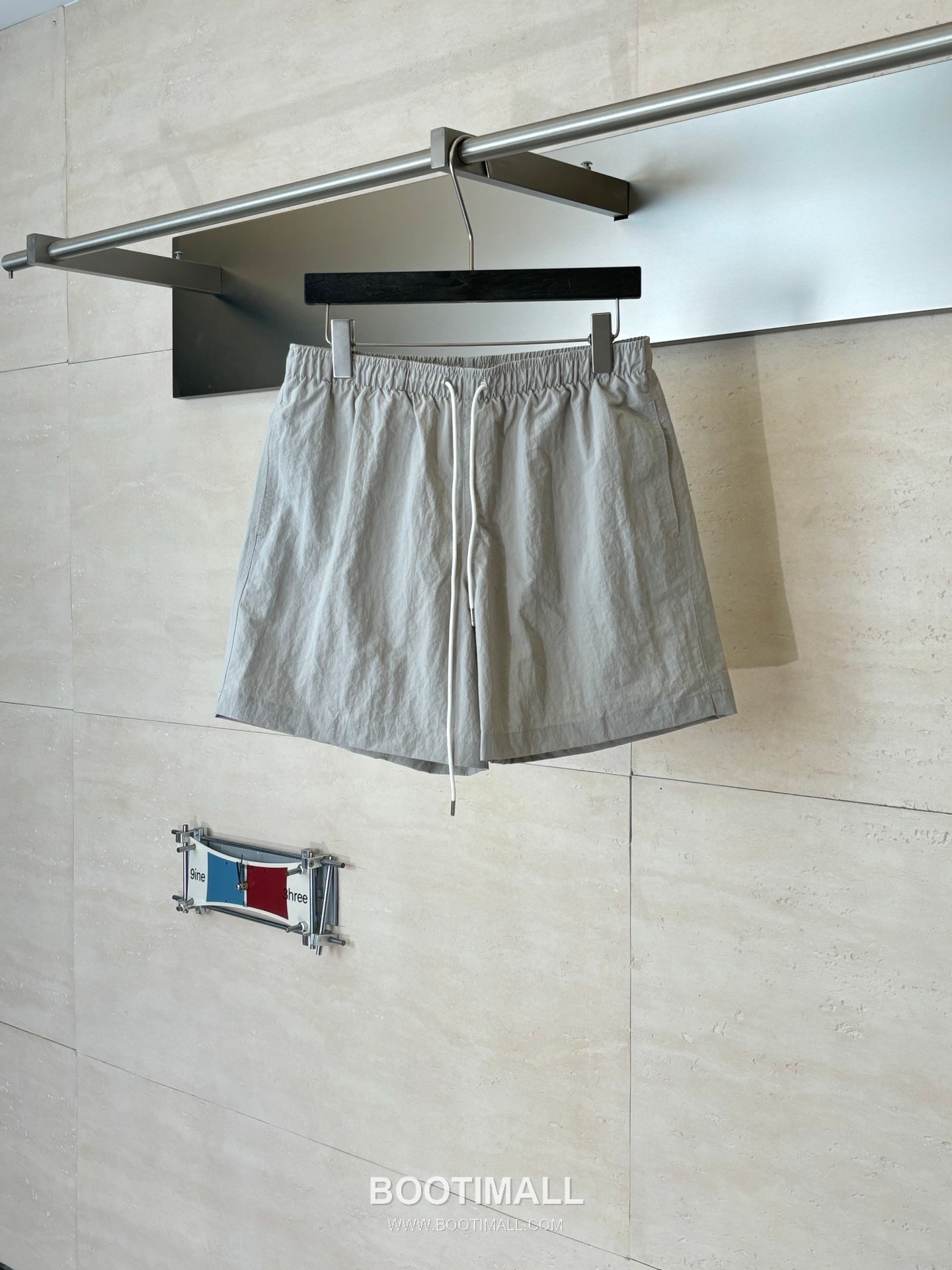 에르메스 2026SS H 미로 모노그램 워터리액티브 루즈핏 비치 쇼츠 카키 팬츠 Hermes 2026 SS H Maze Monogram Water Reactive Loose Fit Beach Shorts Orange Pants 1