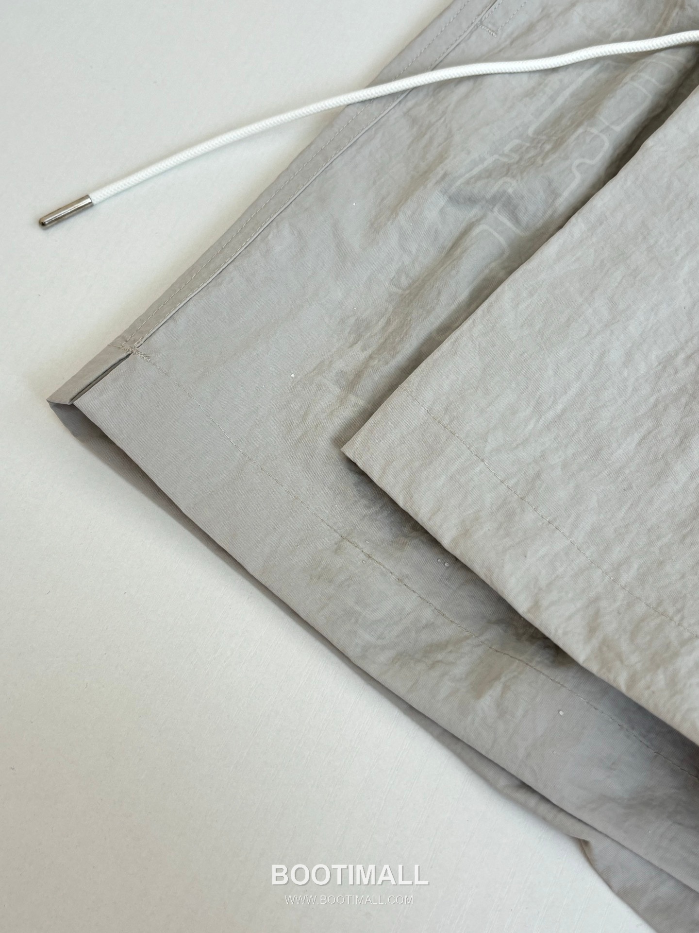 에르메스 2026SS H 미로 모노그램 워터리액티브 루즈핏 비치 쇼츠 카키 팬츠 Hermes 2026 SS H Maze Monogram Water Reactive Loose Fit Beach Shorts Orange Pants 8