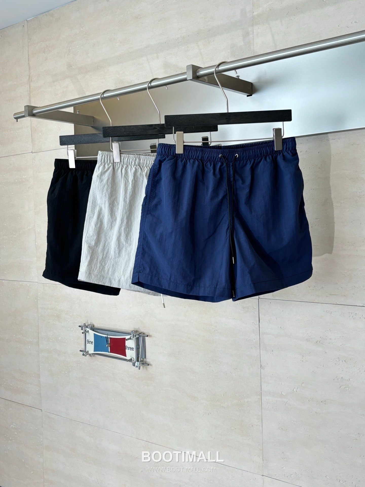 에르메스 2026SS H 미로 모노그램 워터리액티브 루즈핏 비치 쇼츠 네이비 팬츠 Hermes 2026 SS H Maze Monogram Water Reactive Loose Fit Beach Shorts Orange Pants 4