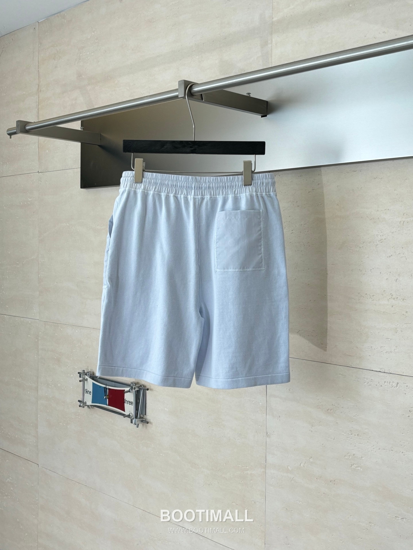 루이비통 2026SS 모노그램 나일론 포켓 코튼혼방 레귤러핏 쇼츠 화이트 팬츠 Louis Vuitton 2026 SS Monogram Nylon Pocket Cotton Blend Regular Fit Shorts Black Pants 2