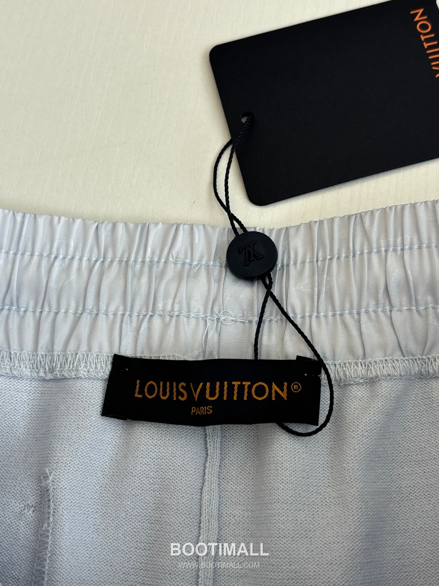 루이비통 2026SS 모노그램 나일론 포켓 코튼혼방 레귤러핏 쇼츠 화이트 팬츠 Louis Vuitton 2026 SS Monogram Nylon Pocket Cotton Blend Regular Fit Shorts Black Pants 9