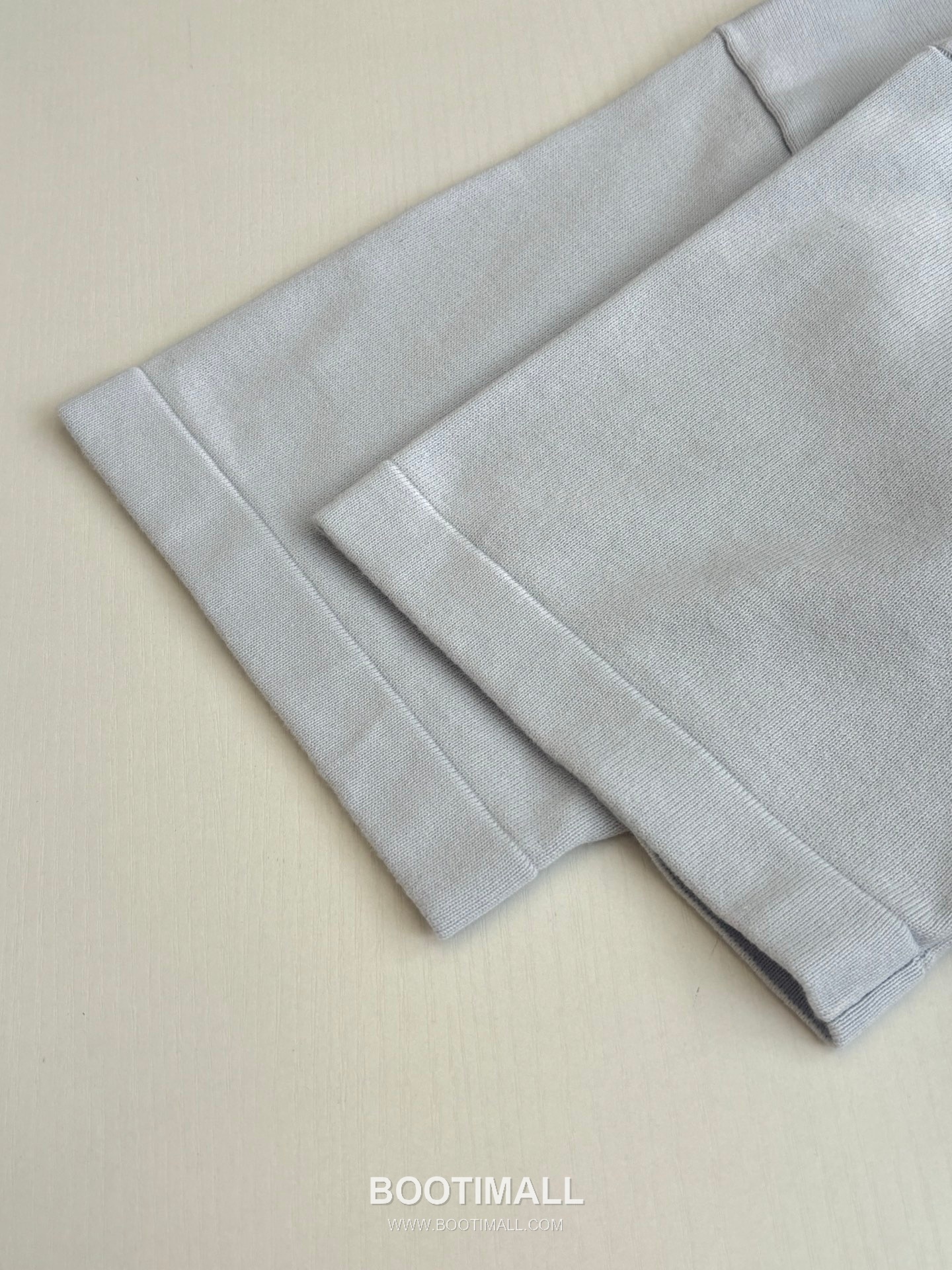 루이비통 2026SS 모노그램 나일론 포켓 코튼혼방 레귤러핏 반팔 화이트 티셔츠 Louis Vuitton 2026 SS Monogram Nylon Pocket Cotton Blend Regular Fit Short Sleeve Black T-Shirt 8