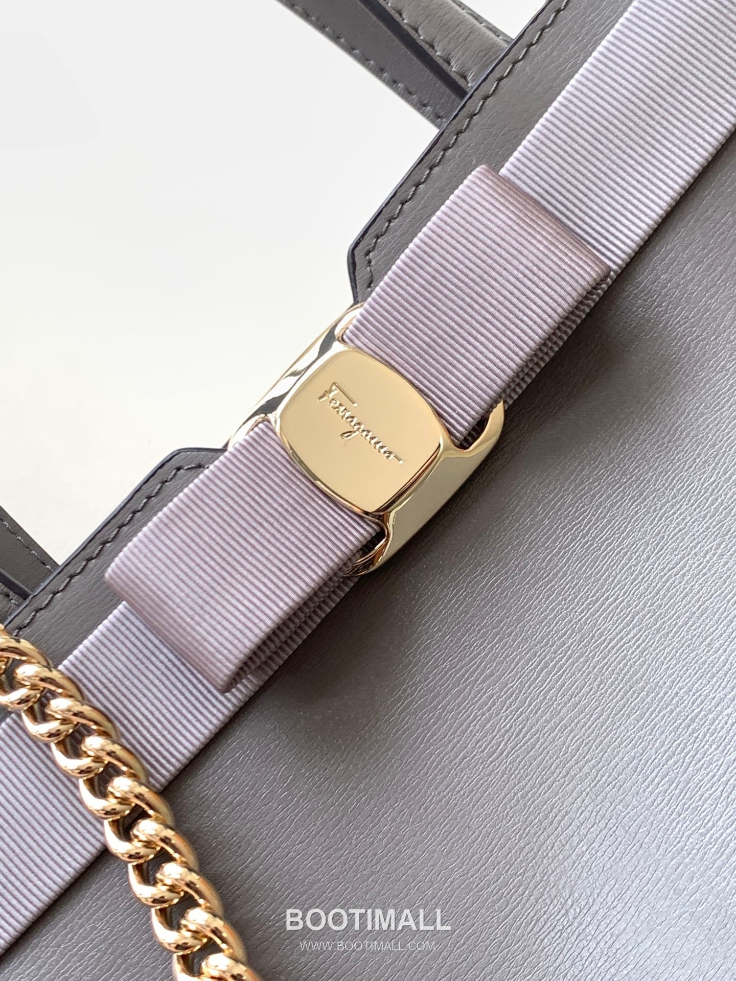 페라가모 카프스킨 바라 리본 토트백 Ferragamo Calfskin Vara Bow Tote Bag 21/1290 25cm 2